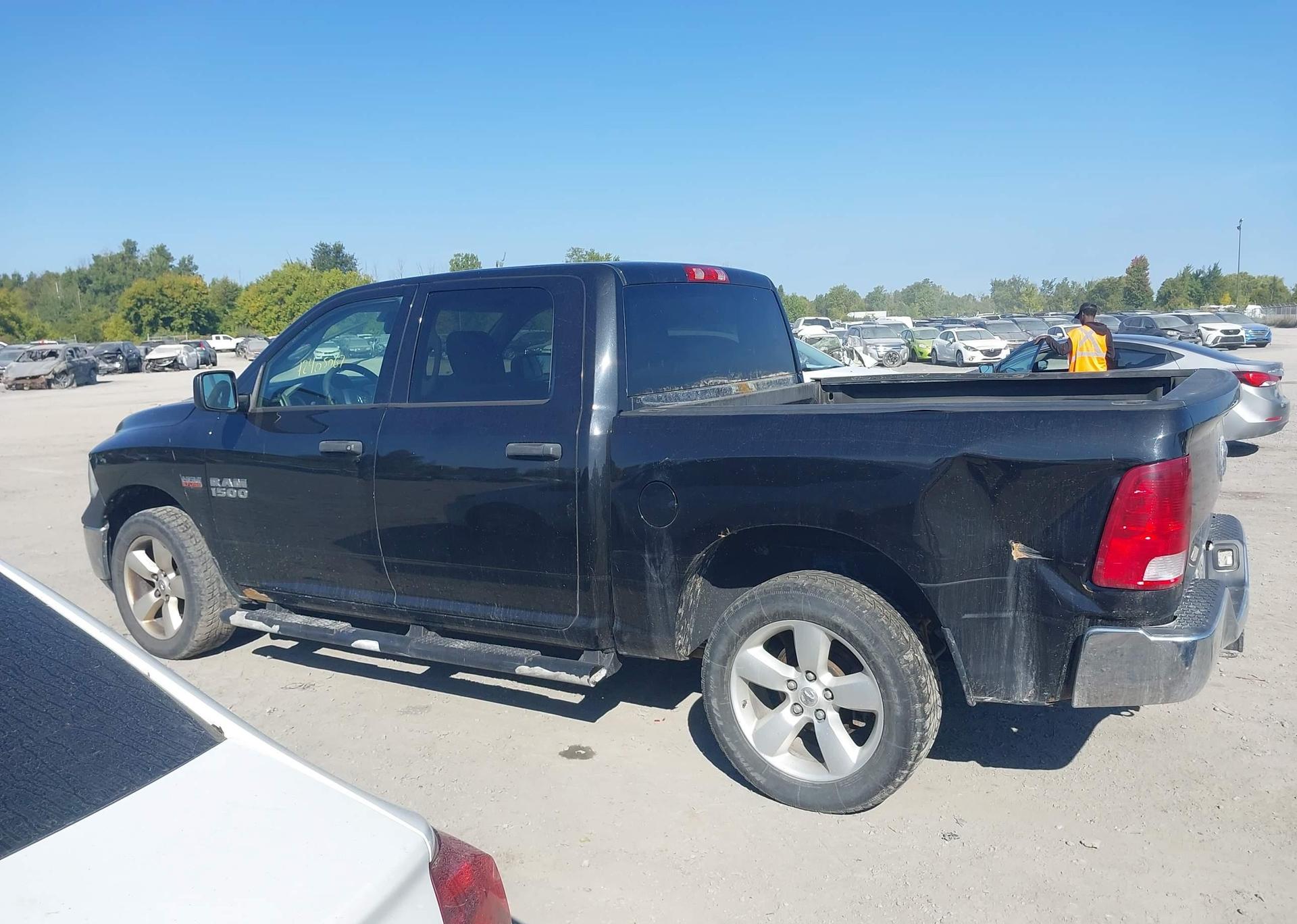 2016 RAM 1500 ST