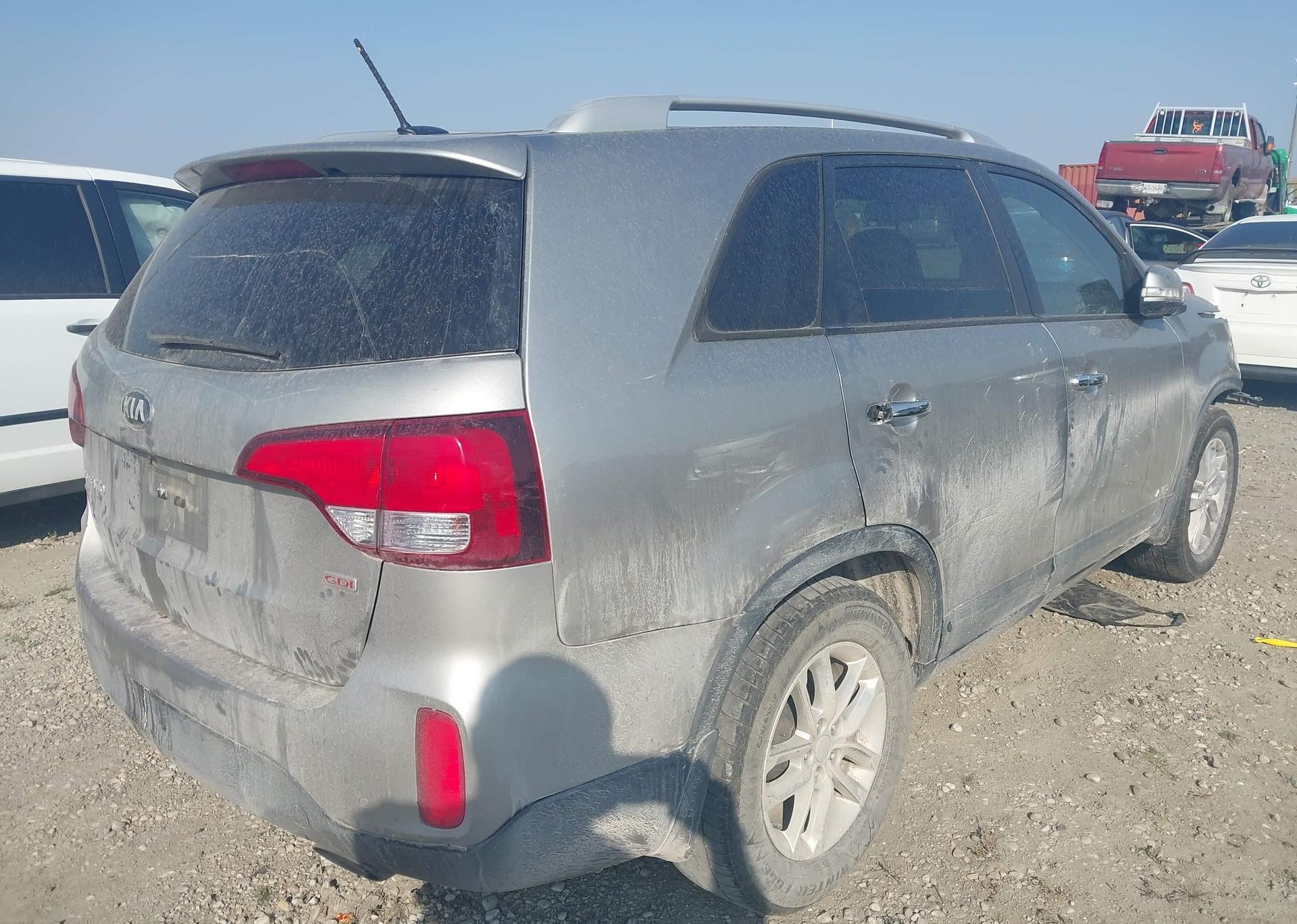 2015 KIA SORENTO LX