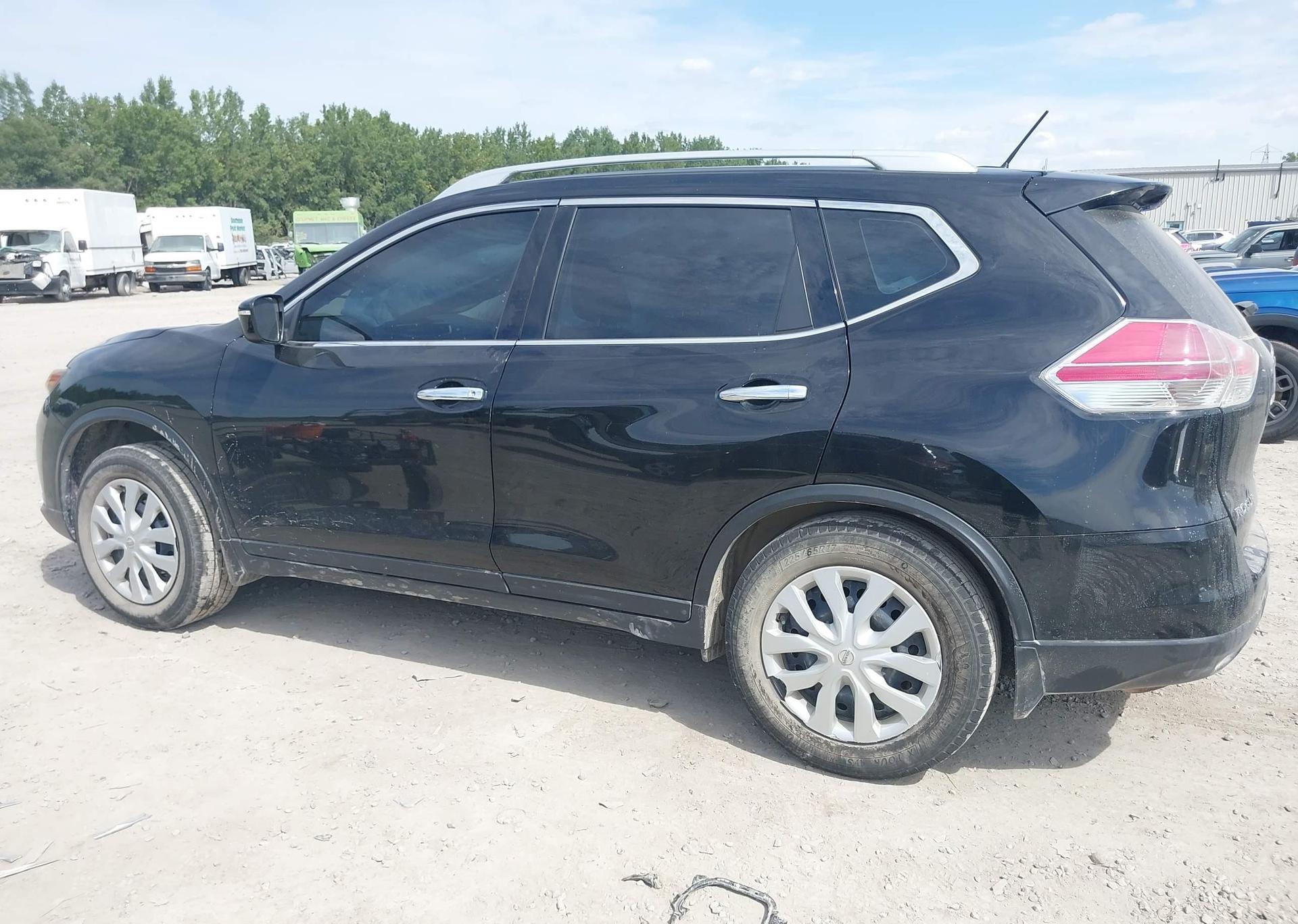 2015 NISSAN ROGUE S