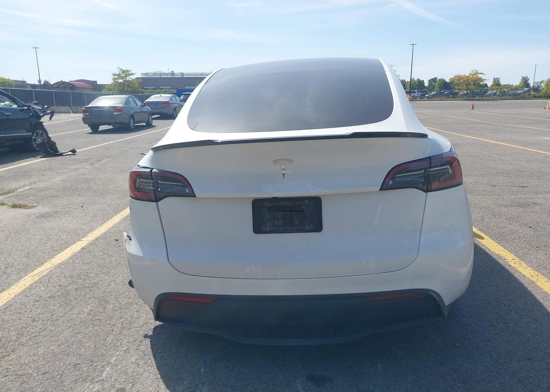 2023 TESLA MODEL Y