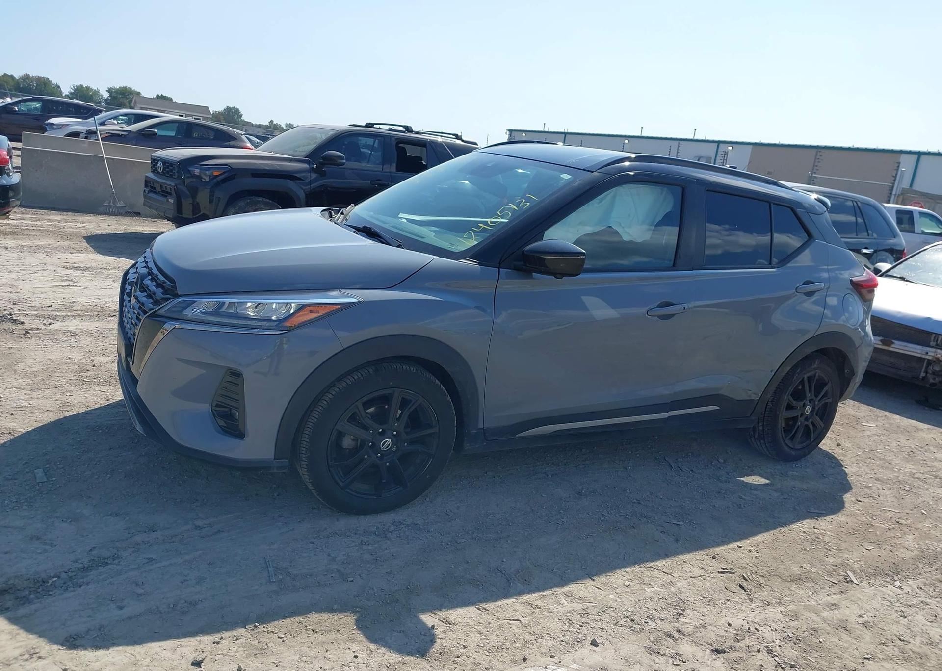2021 NISSAN KICKS SR