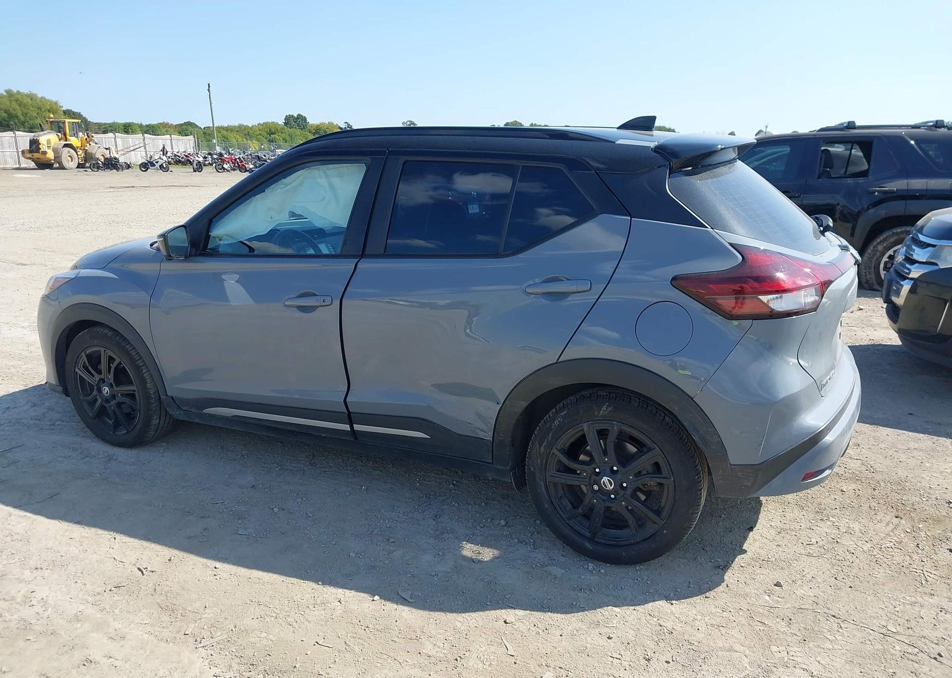 2021 NISSAN KICKS SR