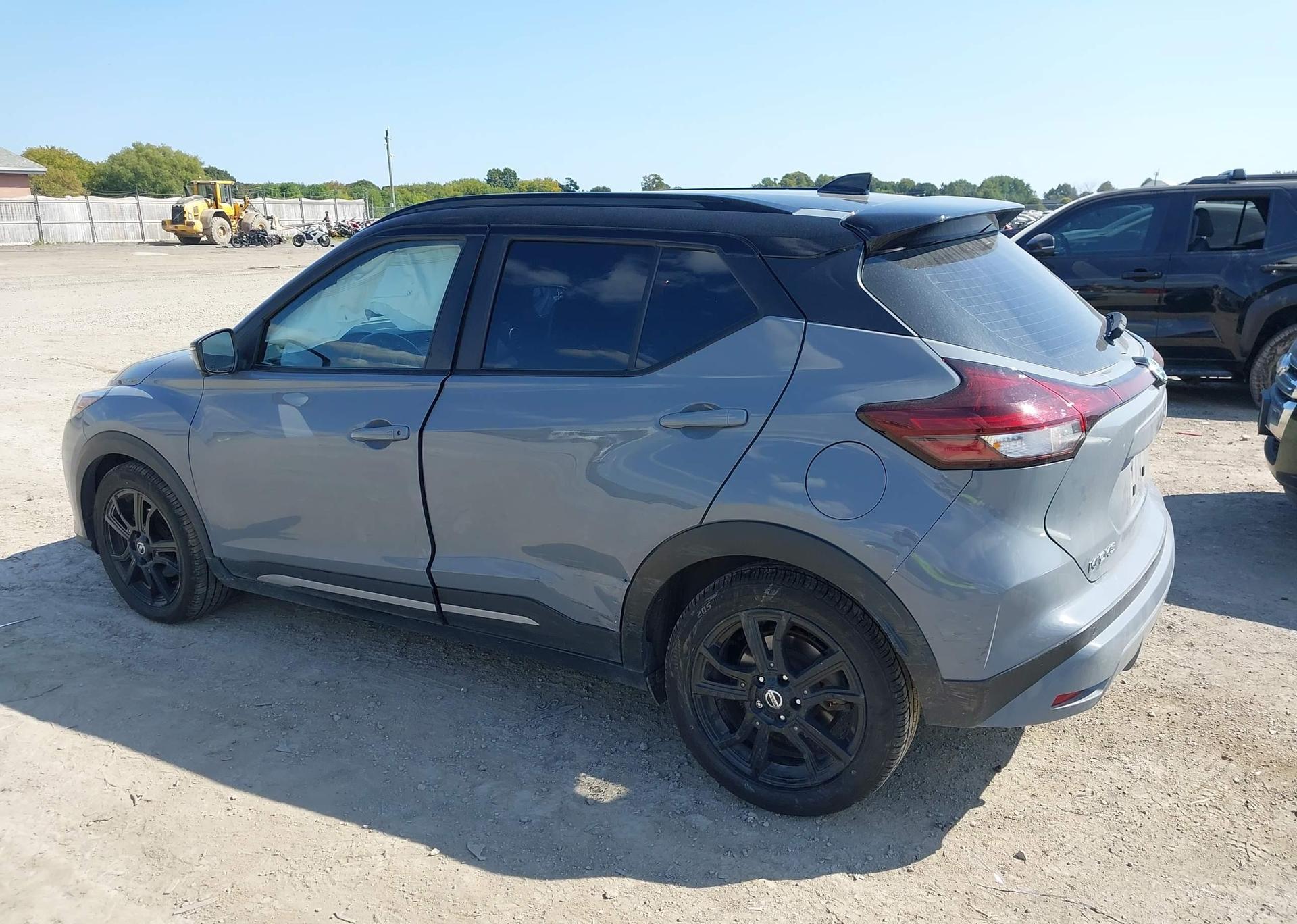 2021 NISSAN KICKS SR
