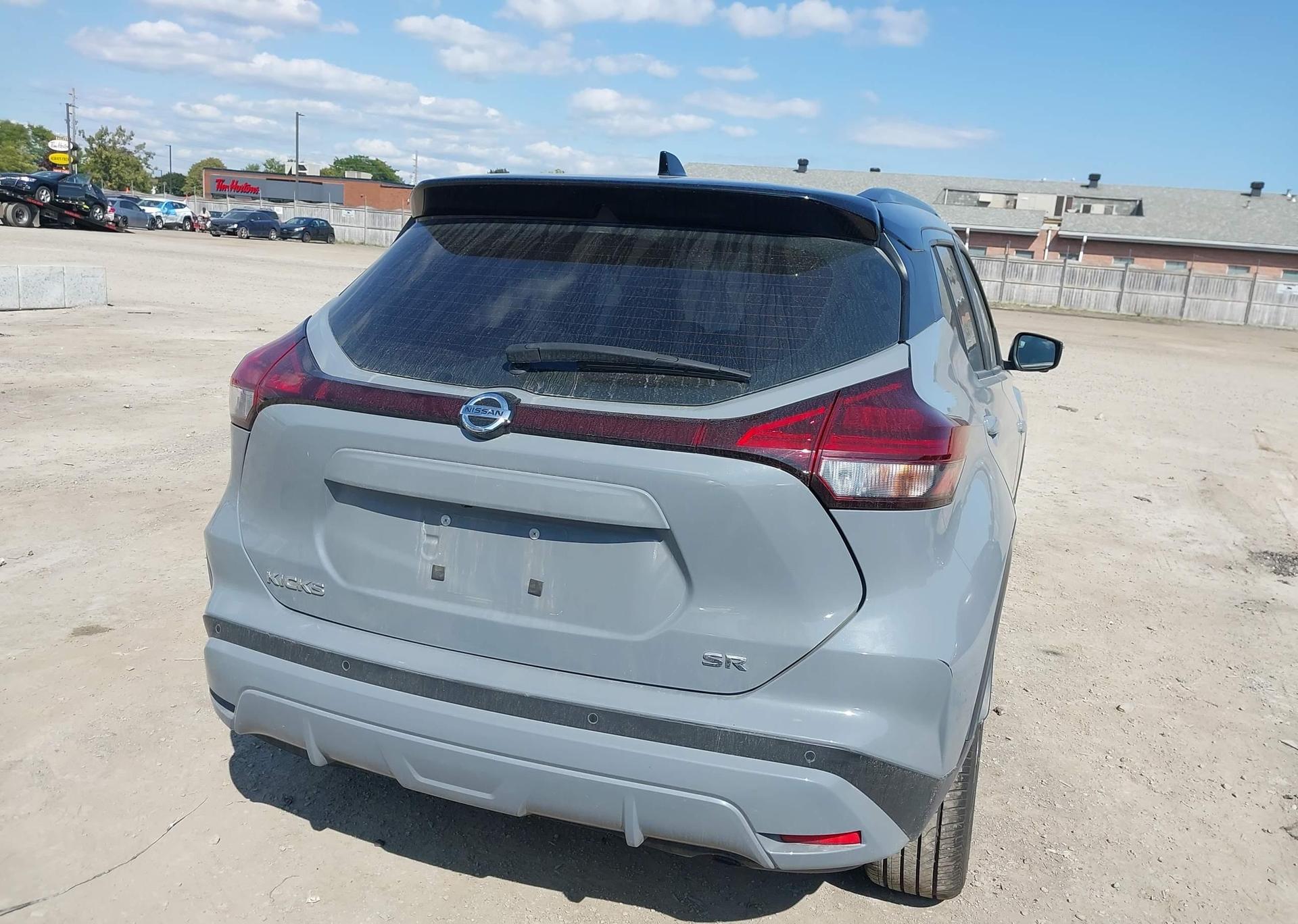 2021 NISSAN KICKS SR