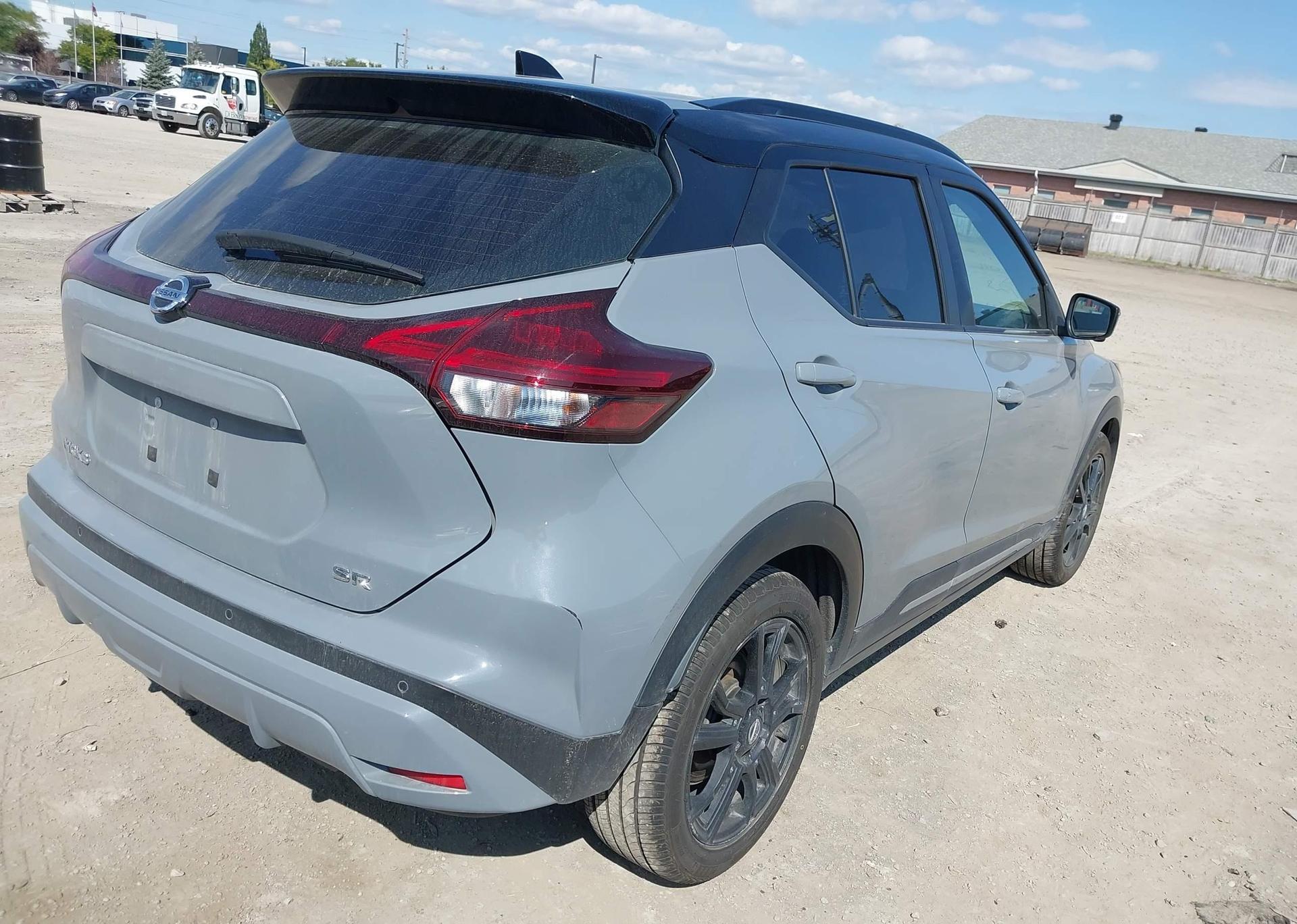 2021 NISSAN KICKS SR