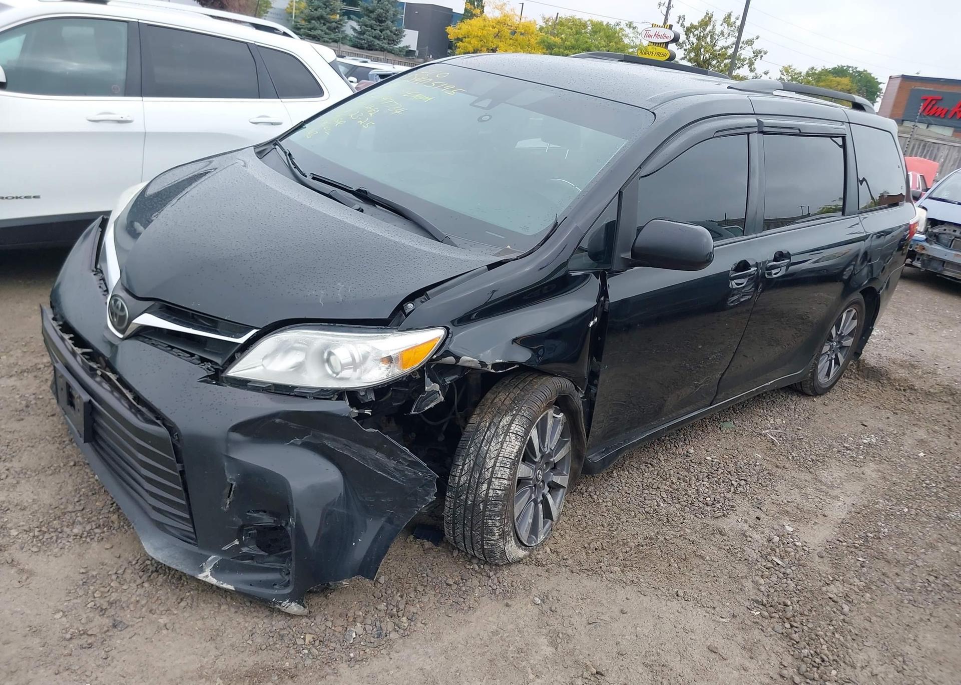 2018 TOYOTA SIENNA