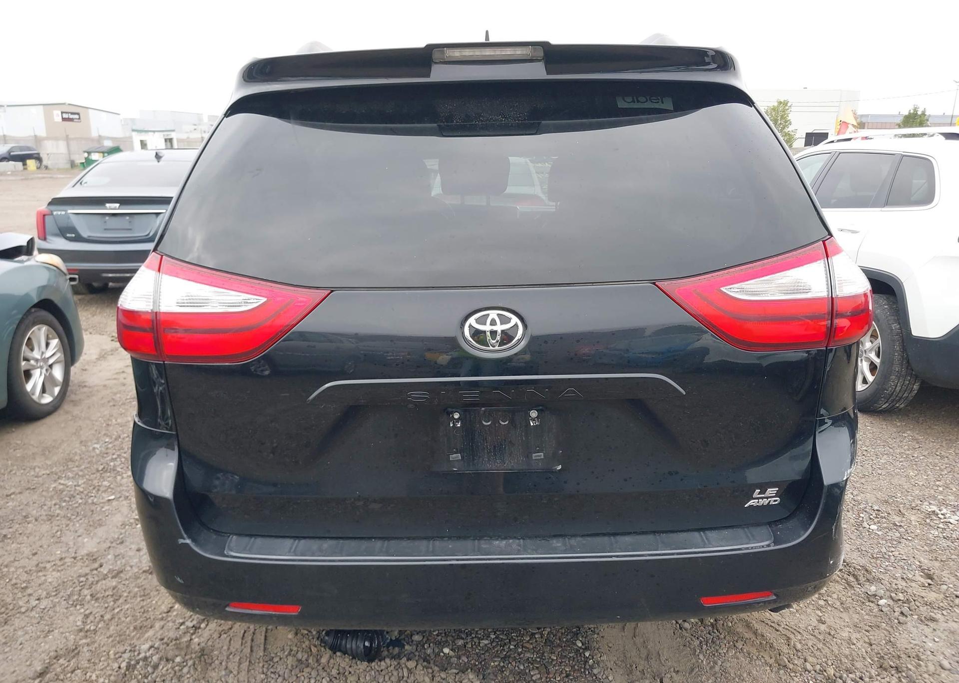 2018 TOYOTA SIENNA