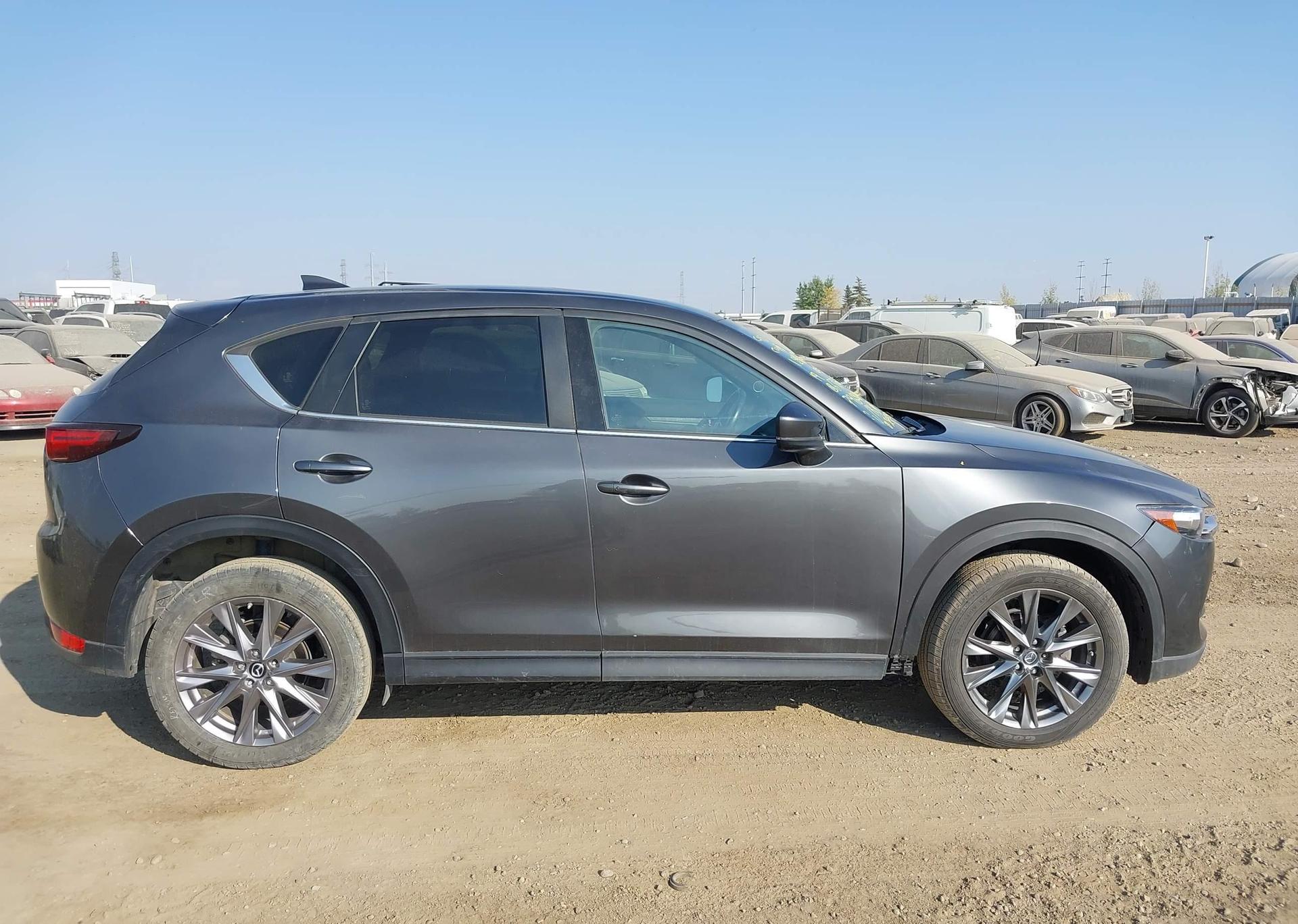 2019 MAZDA CX-5 SIGNATURE