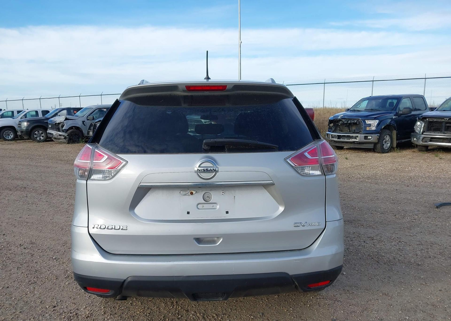2016 NISSAN ROGUE S