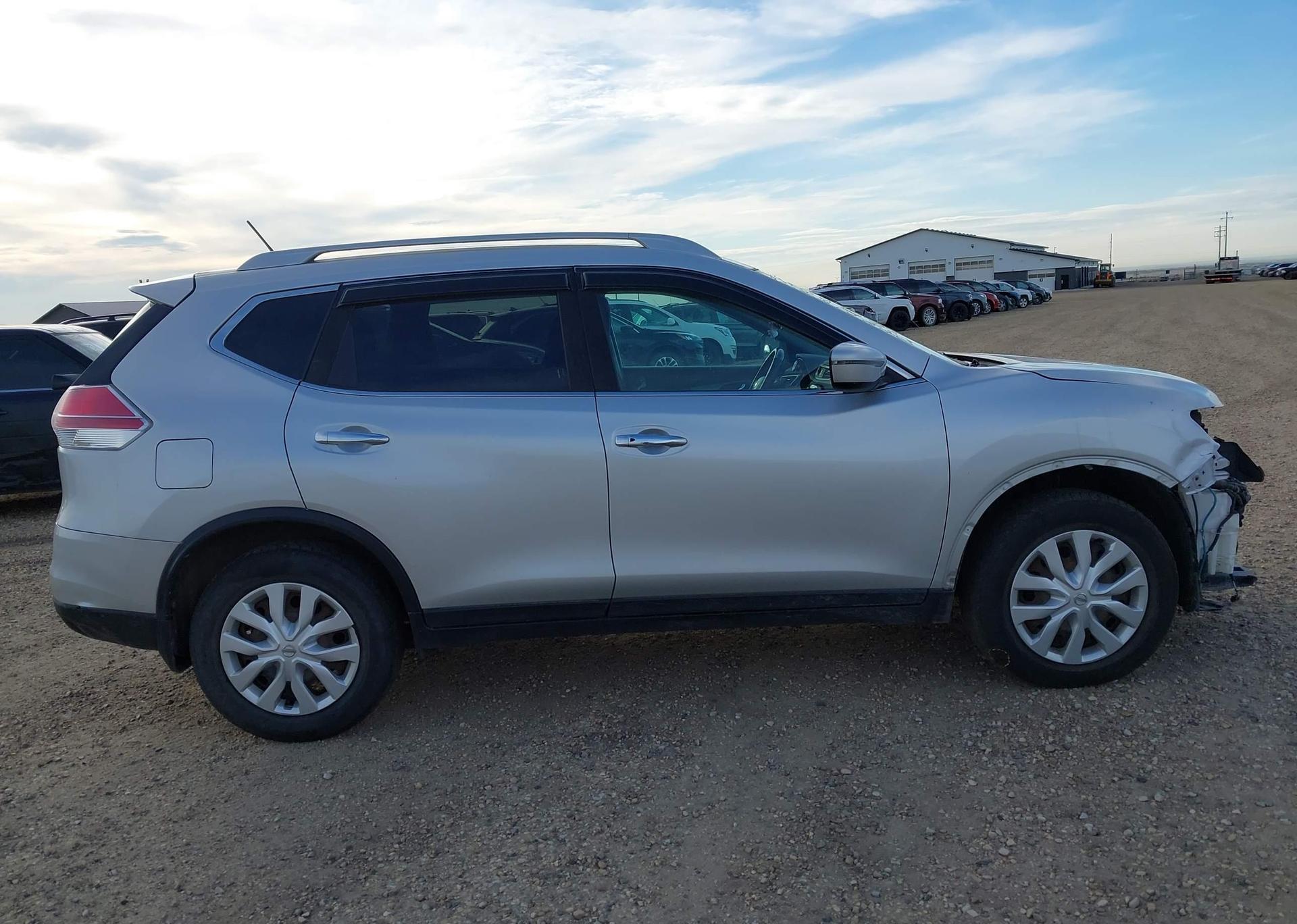 2016 NISSAN ROGUE S