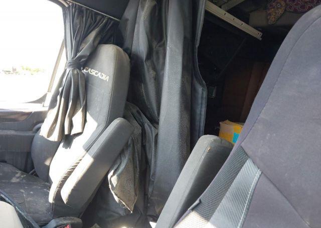 2020 FREIGHTLINER CASCADIA