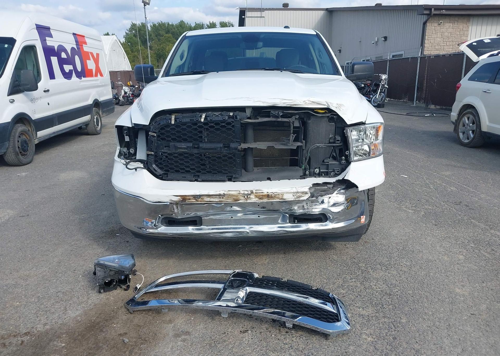 2023 RAM 1500 CLASSIC SLT
