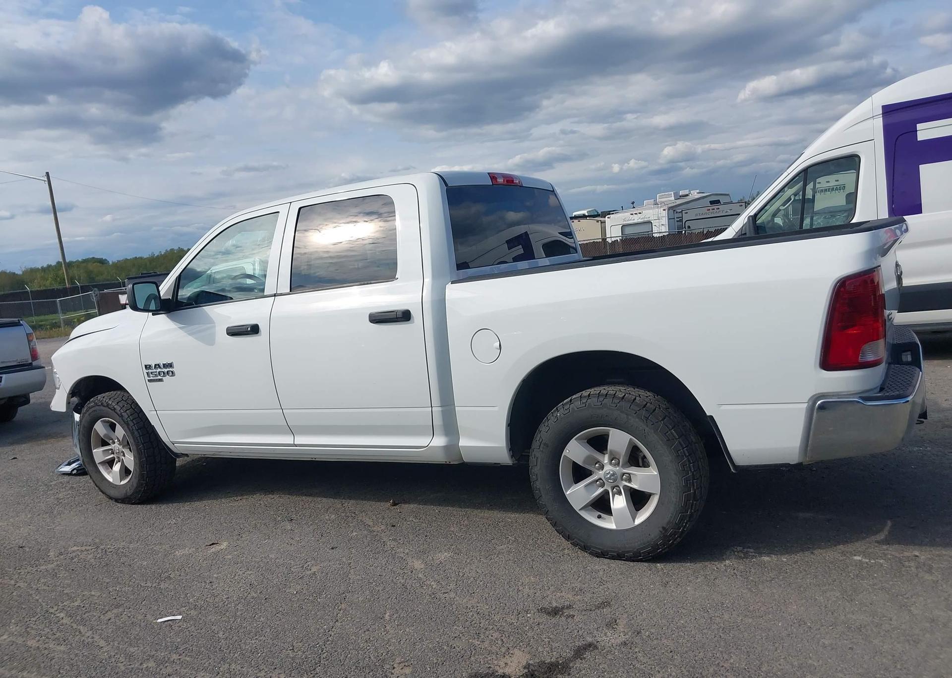 2023 RAM 1500 CLASSIC SLT