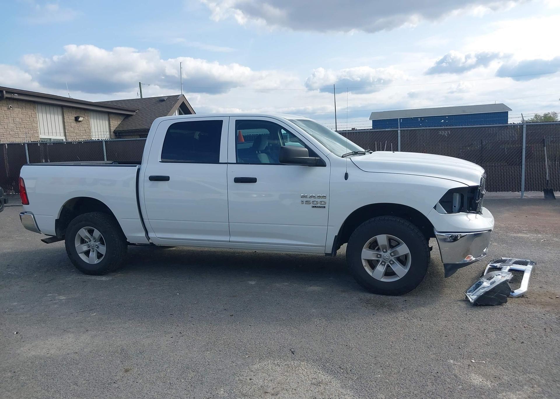 2023 RAM 1500 CLASSIC SLT
