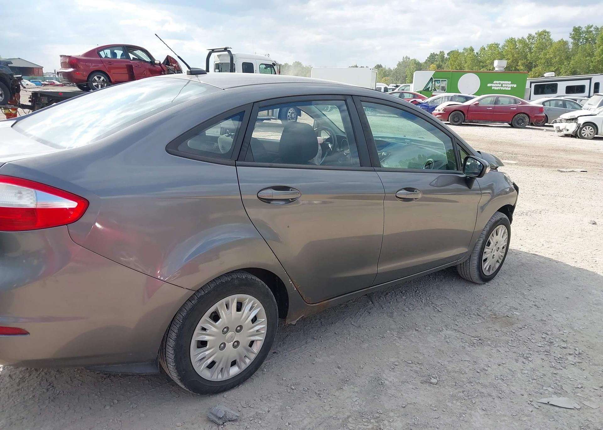 2014 FORD FIESTA SE