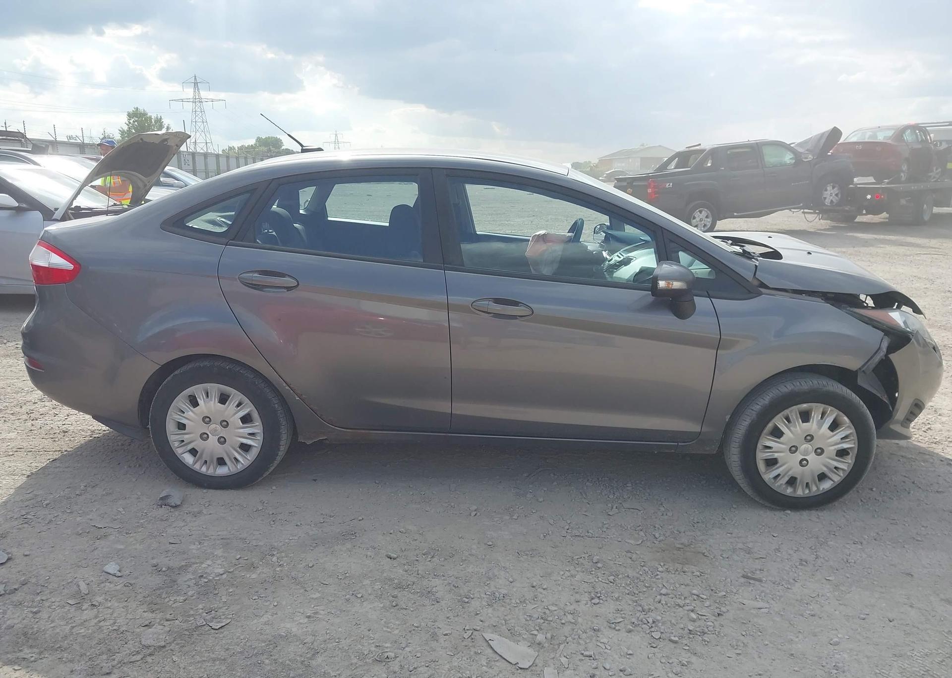 2014 FORD FIESTA SE