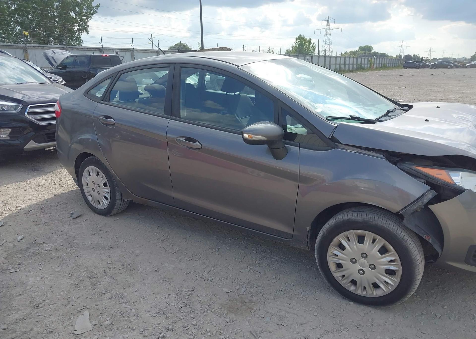 2014 FORD FIESTA SE