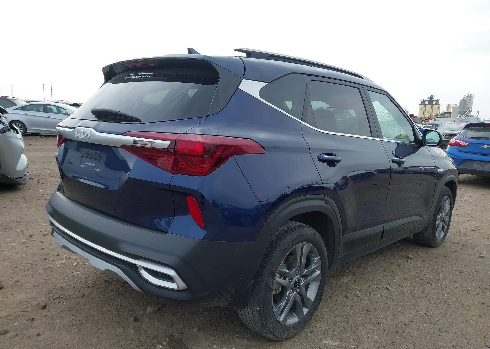 2023 KIA SELTOS S