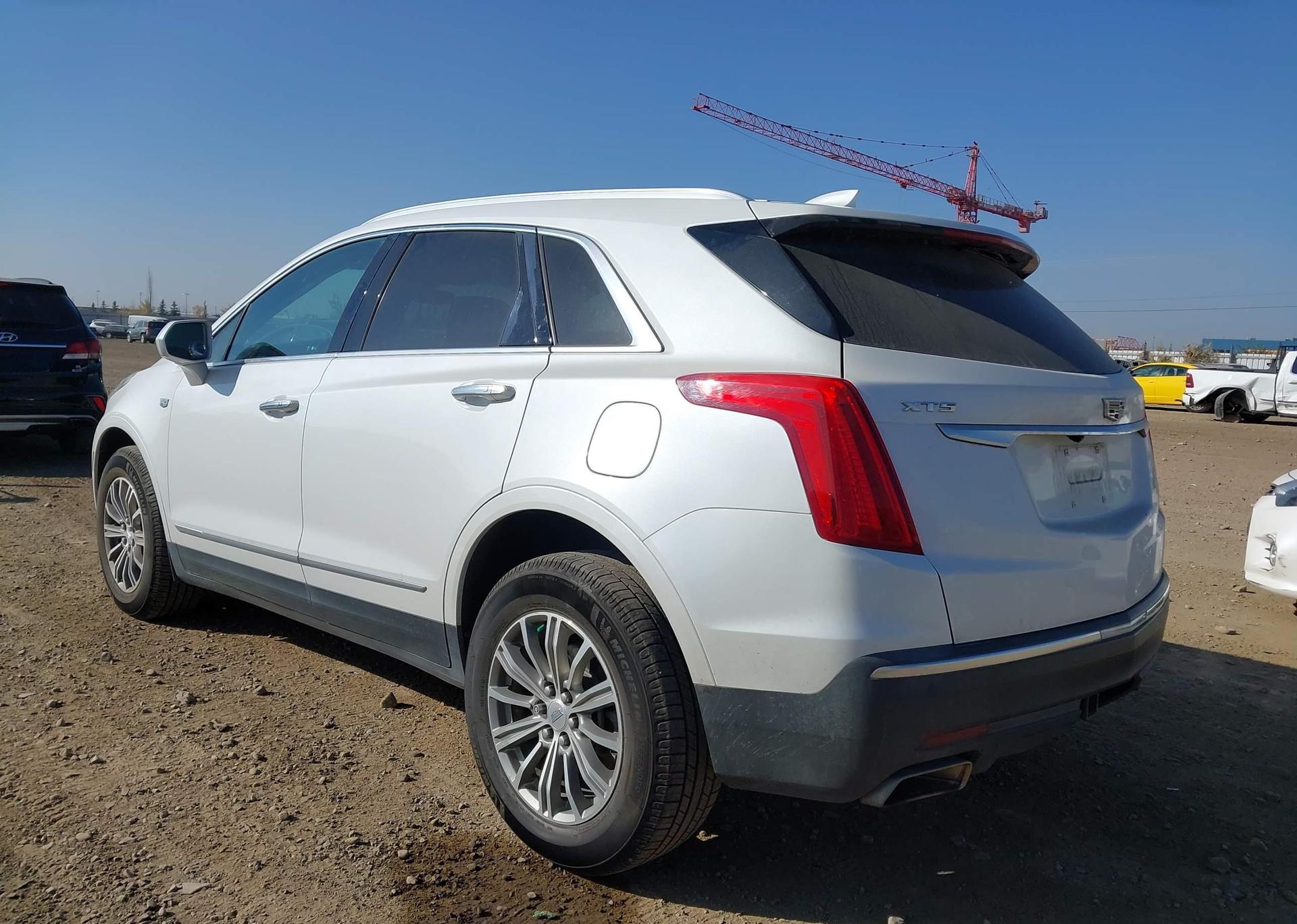 2017 CADILLAC XT5 LUXURY