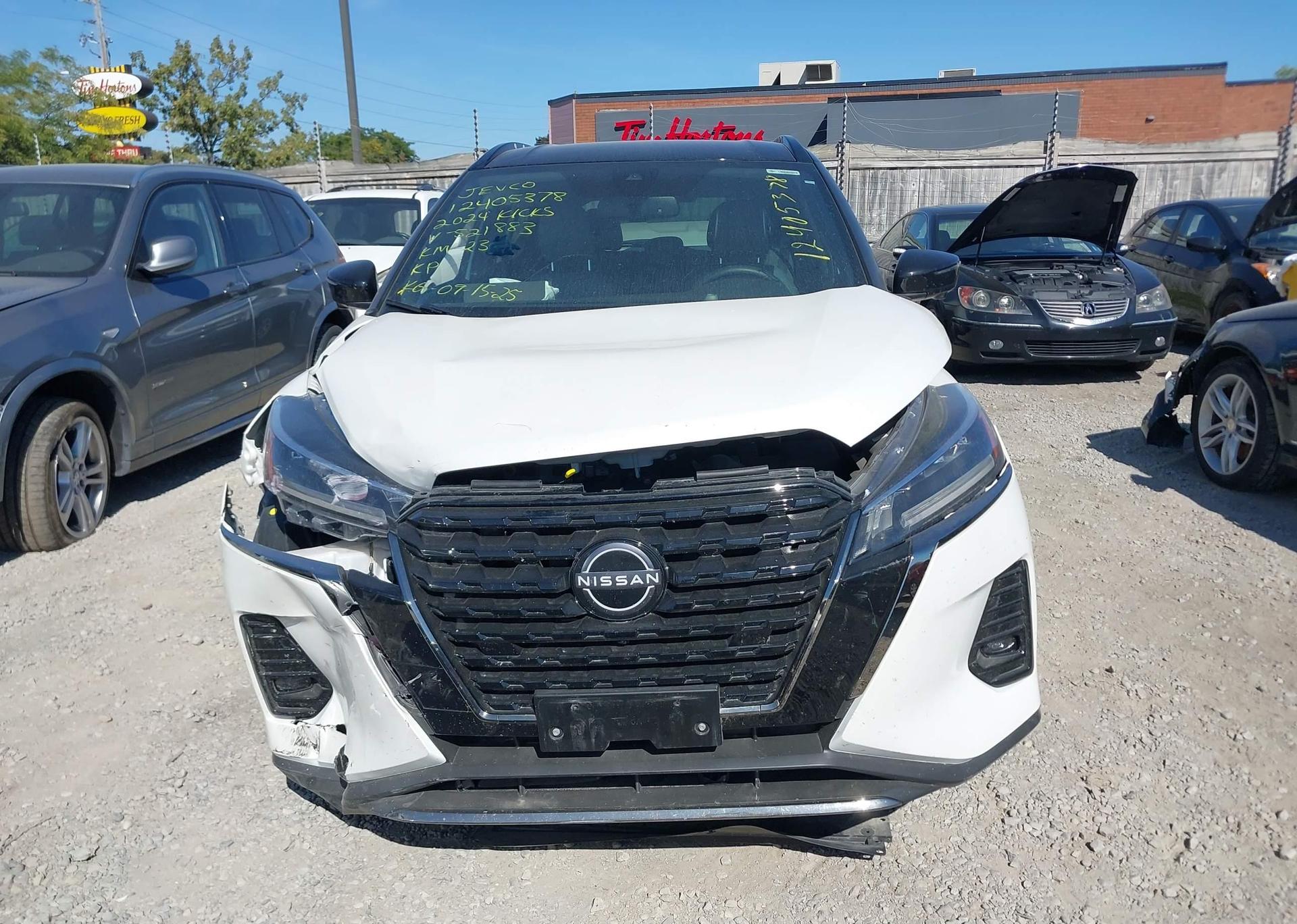 2024 NISSAN KICKS