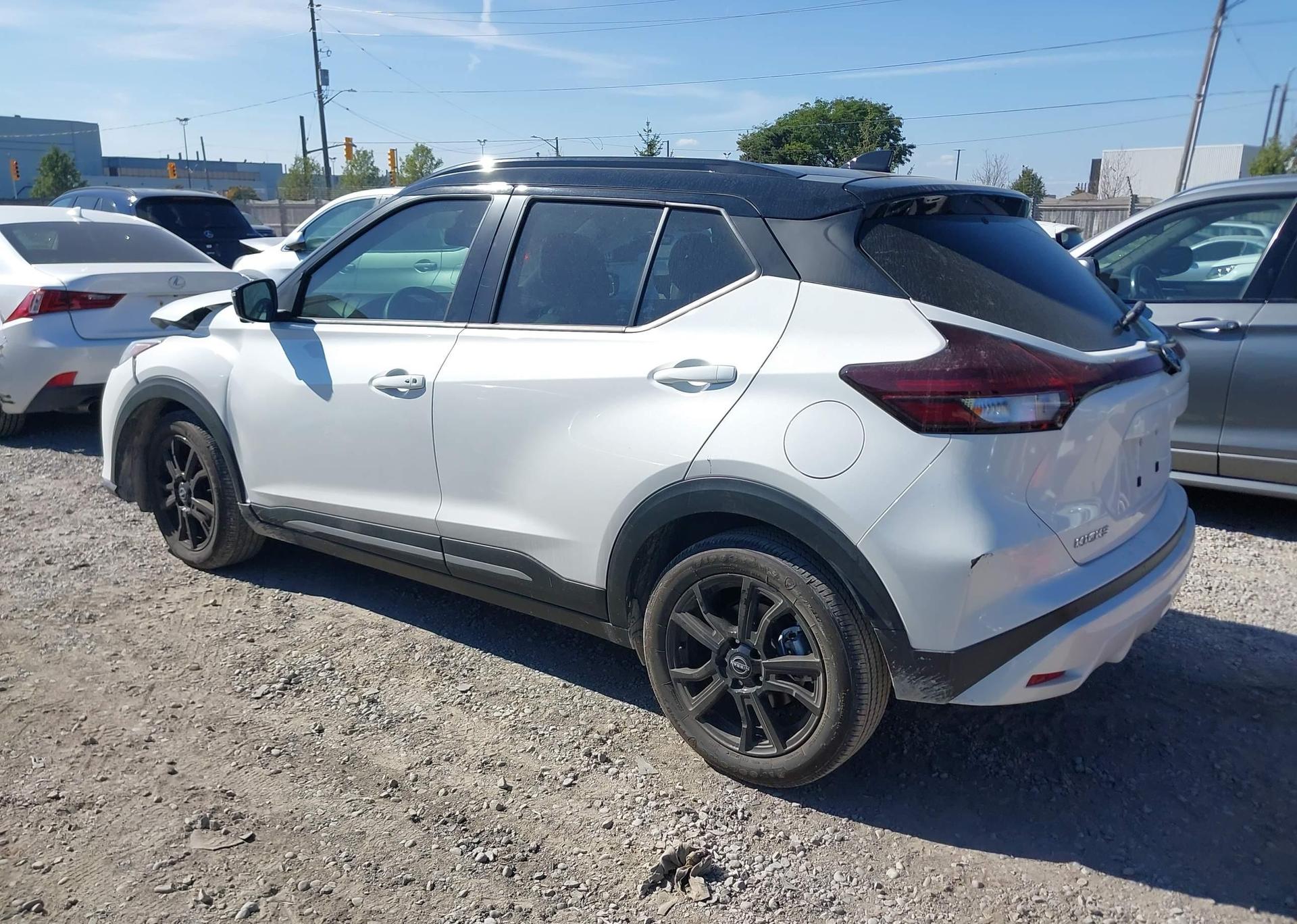 2024 NISSAN KICKS