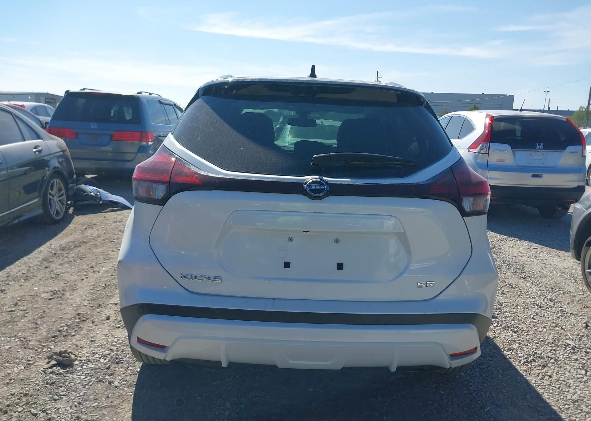 2024 NISSAN KICKS