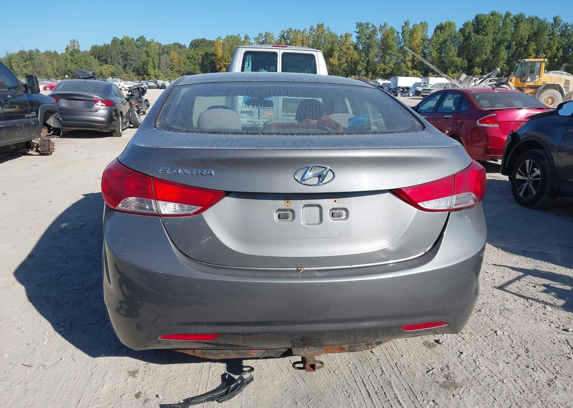2011 HYUNDAI ELANTRA GL
