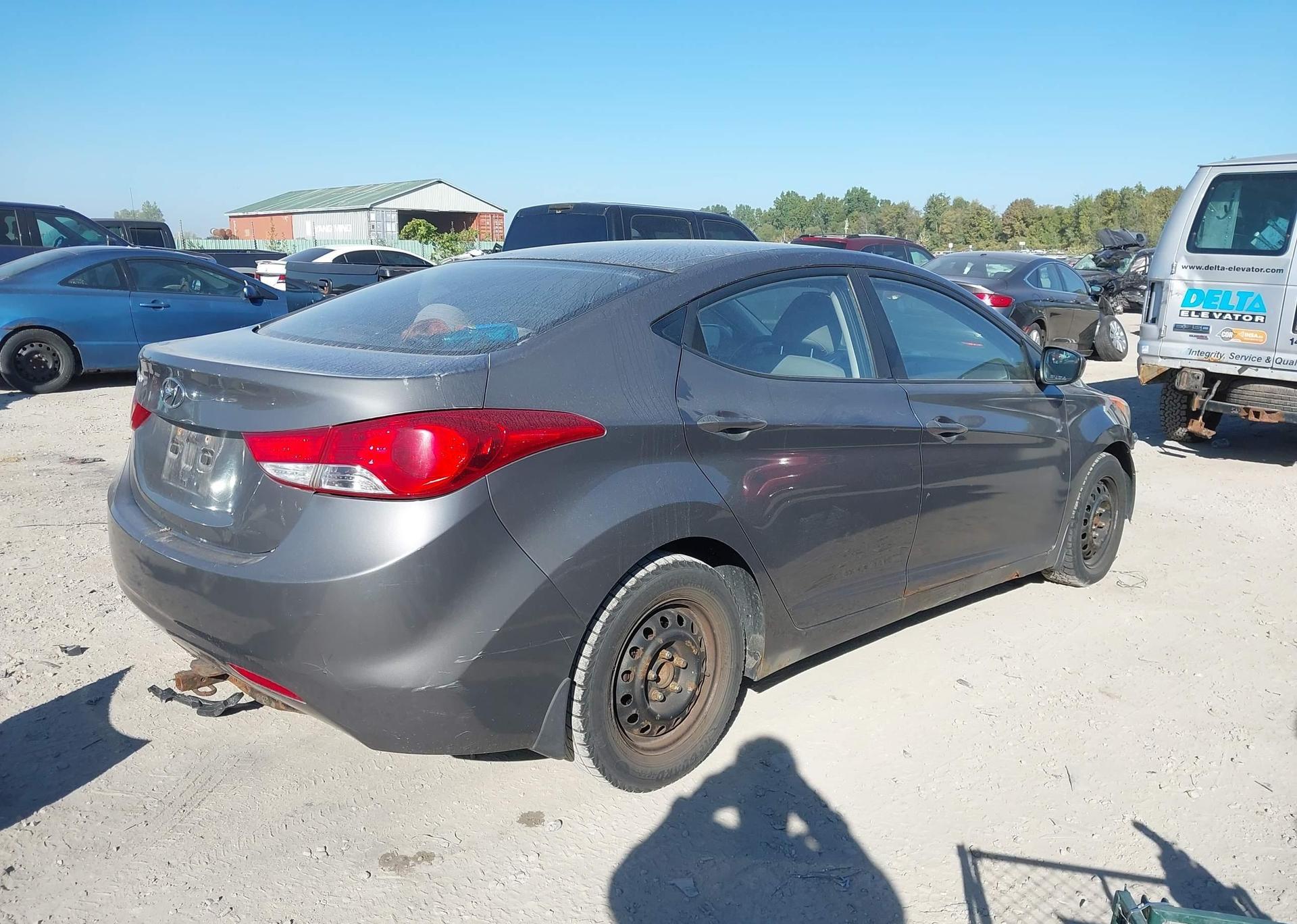 2011 HYUNDAI ELANTRA GL