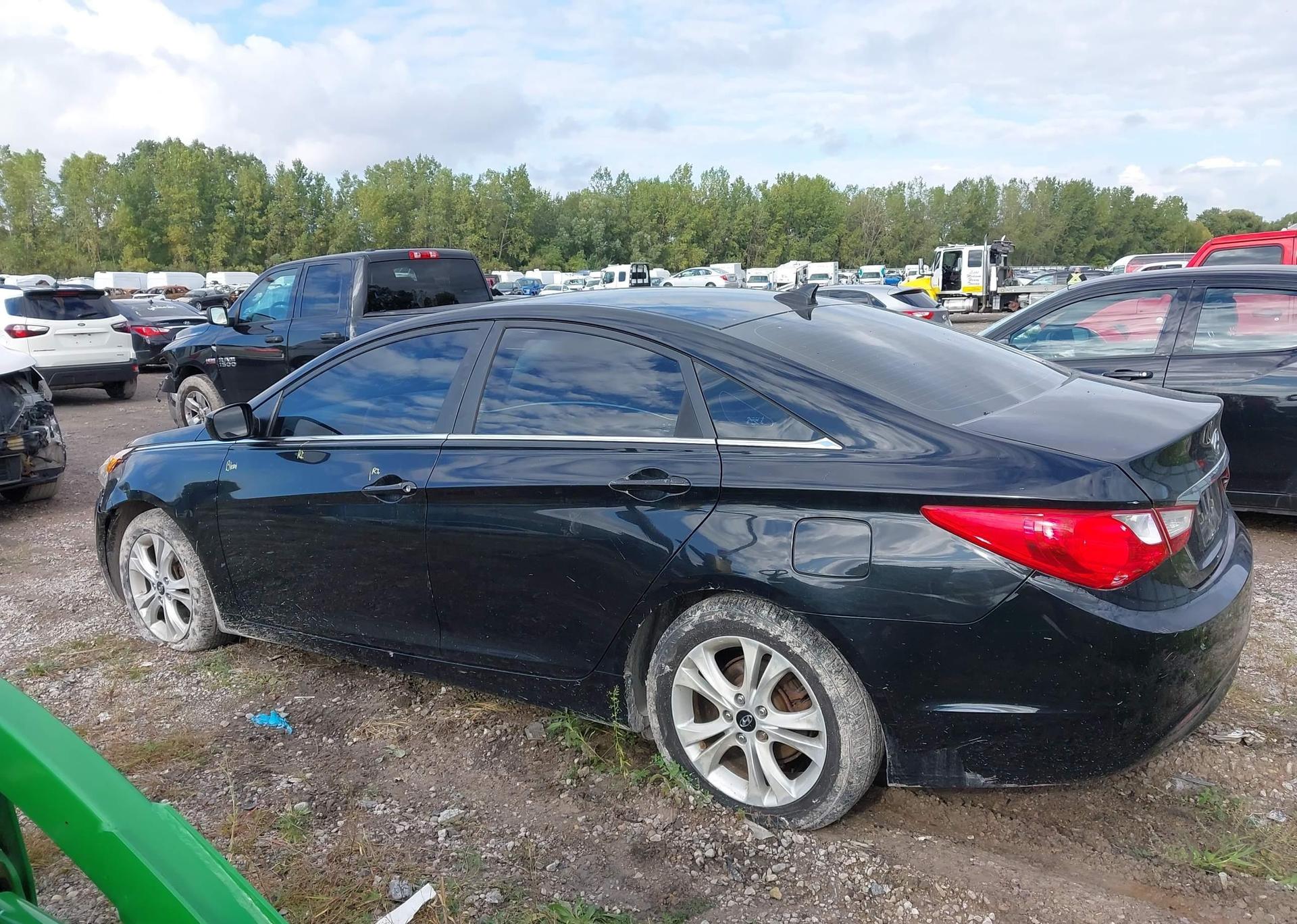 2011 HYUNDAI SONATA GLS