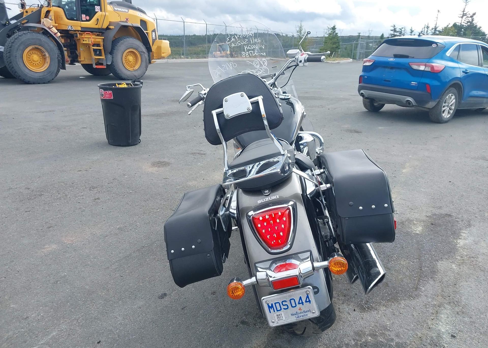 2011 SUZUKI VLR1800