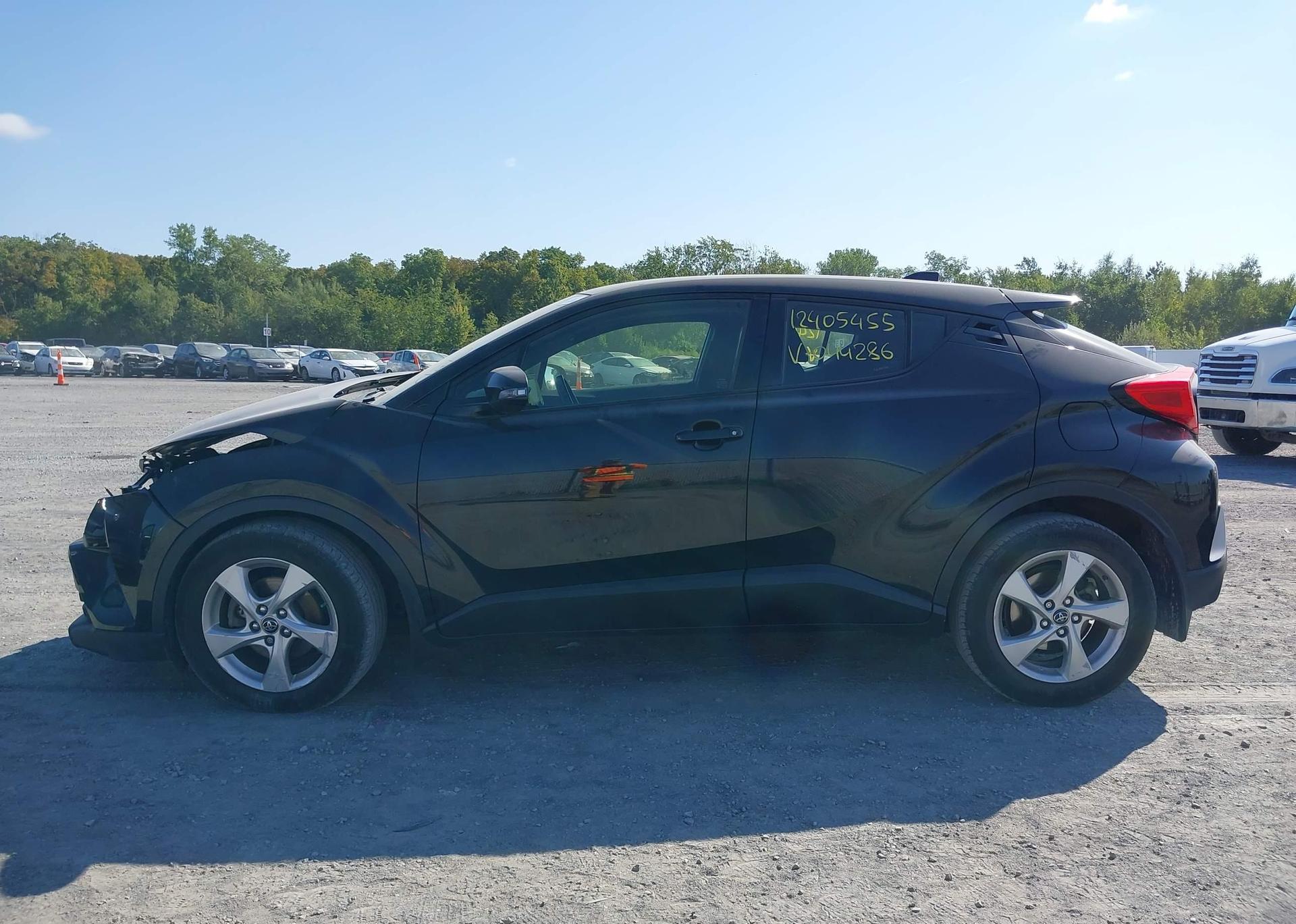 2019 TOYOTA C-HR XLE