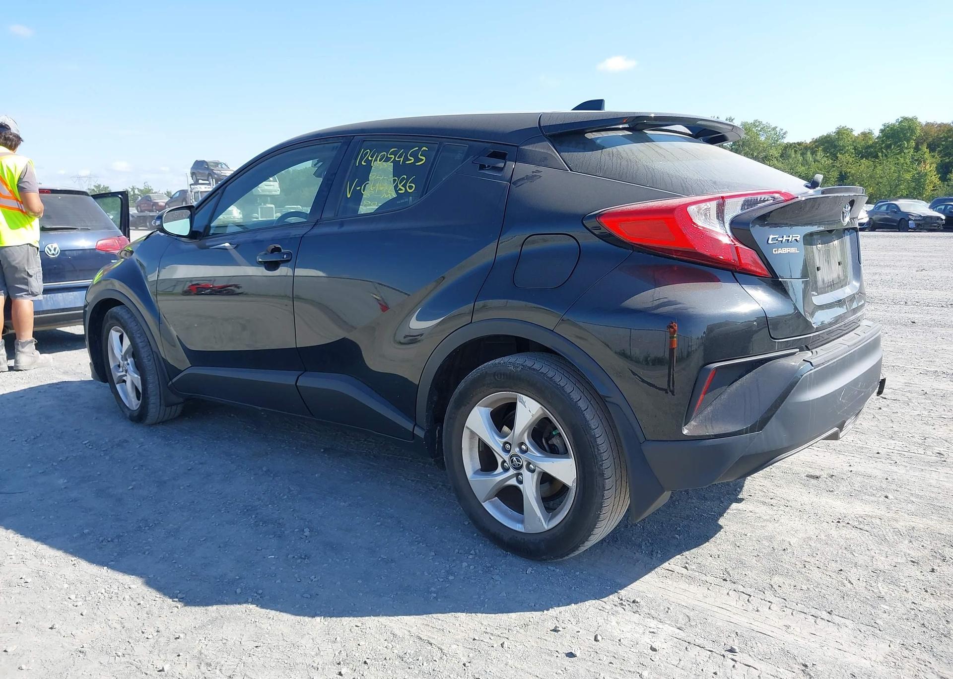2019 TOYOTA C-HR XLE