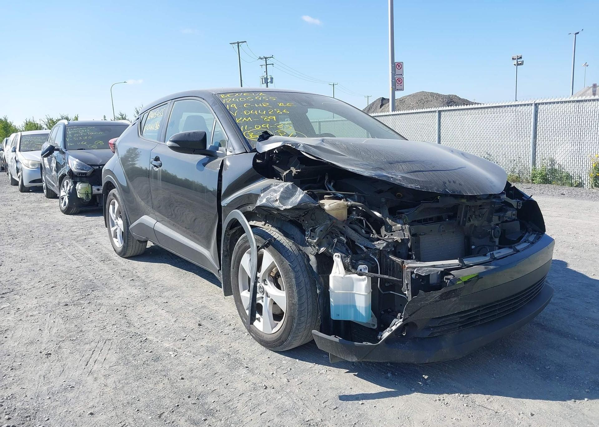 2019 TOYOTA C-HR XLE