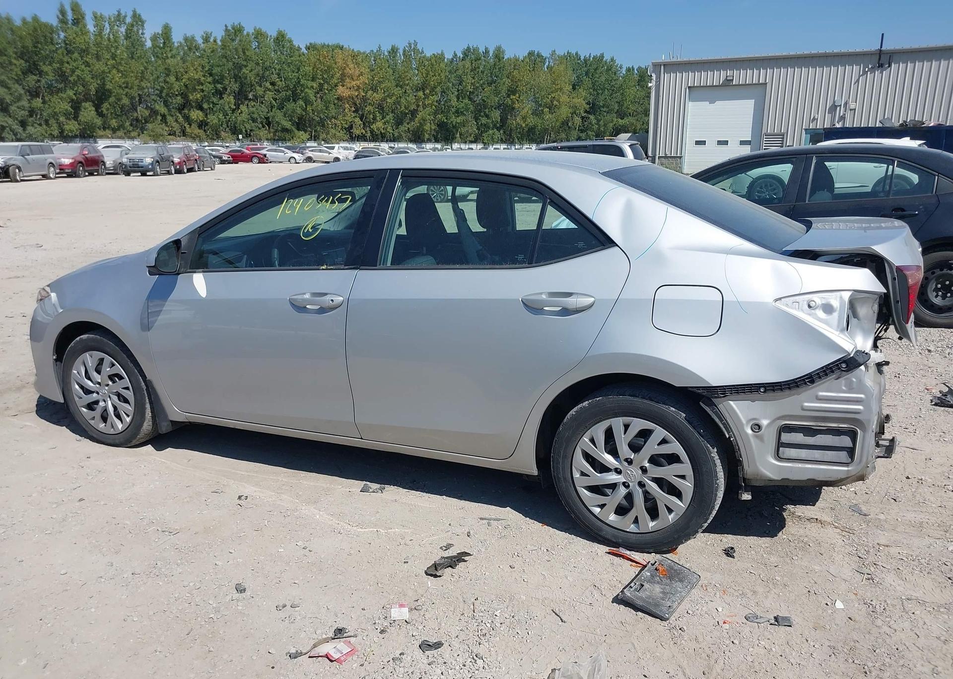 2018 TOYOTA COROLLA LE