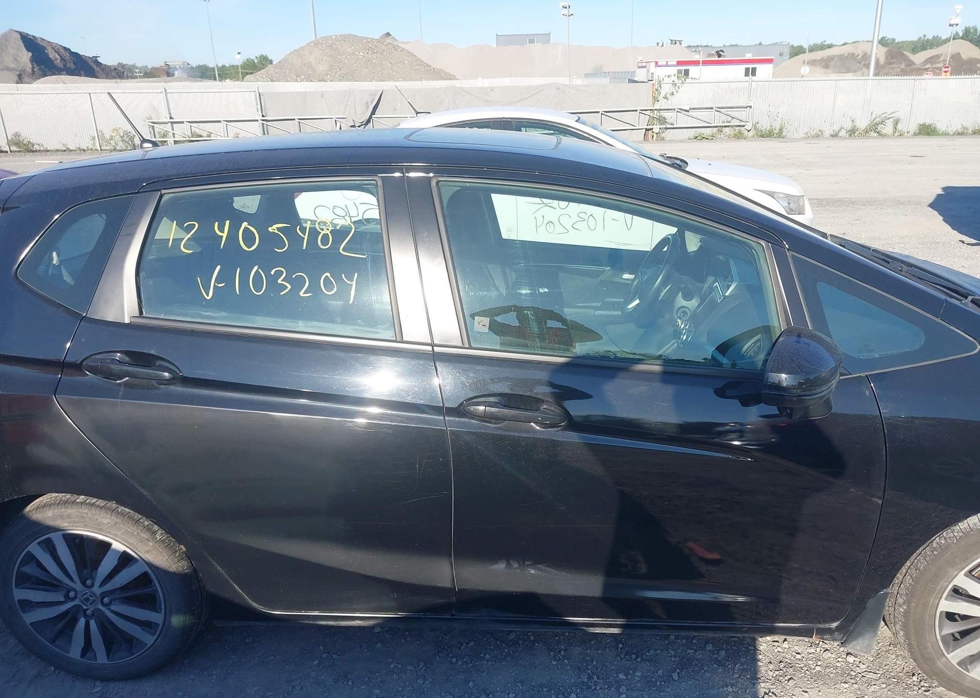 2016 HONDA FIT EX