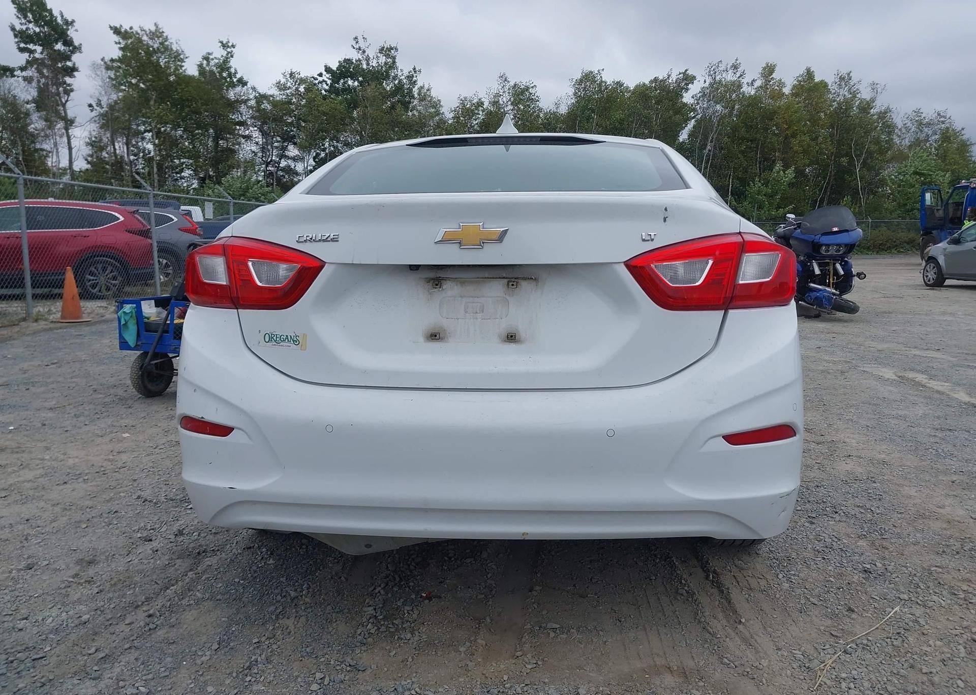 2017 CHEVROLET CRUZE LT AUTO
