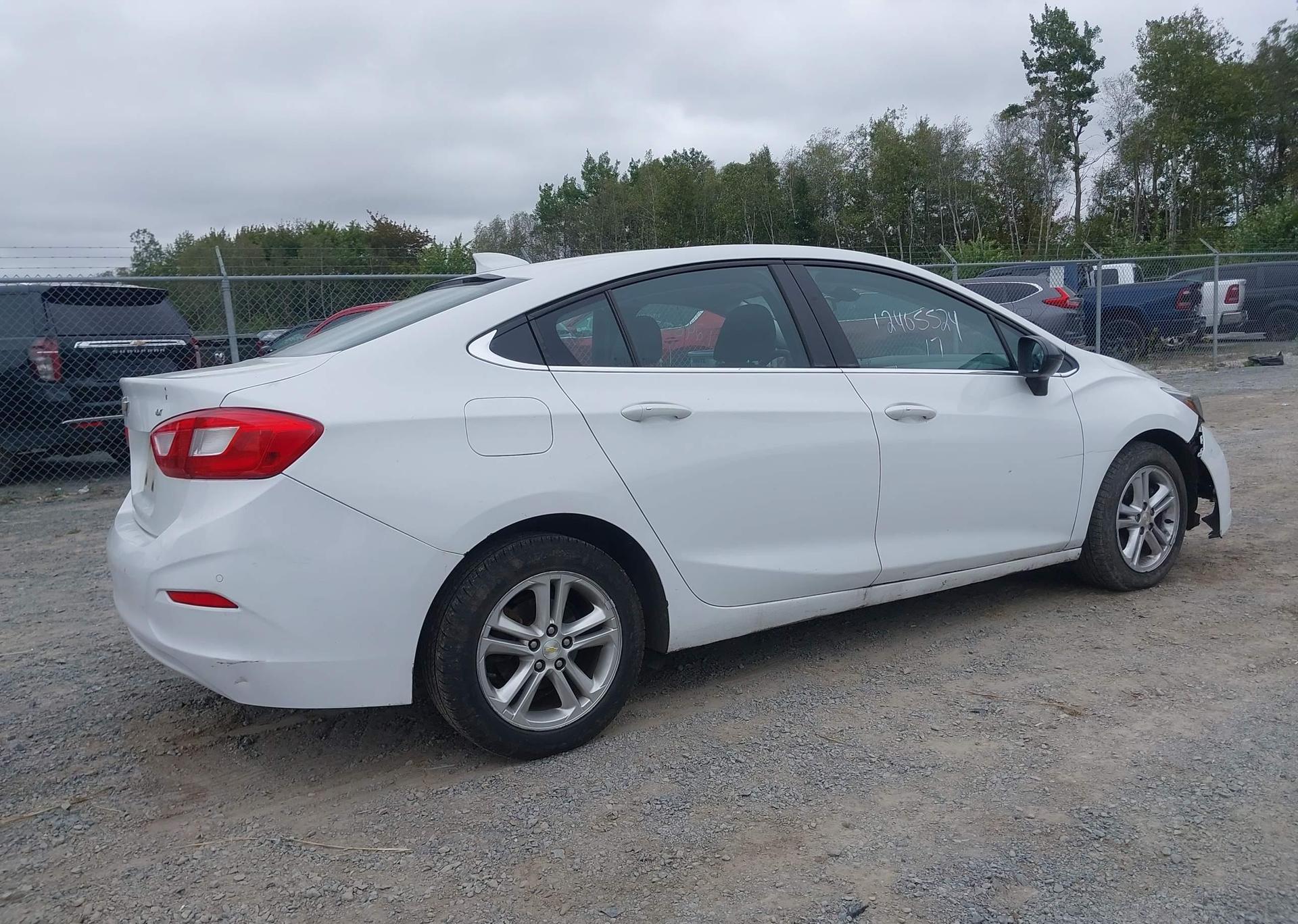 2017 CHEVROLET CRUZE LT AUTO