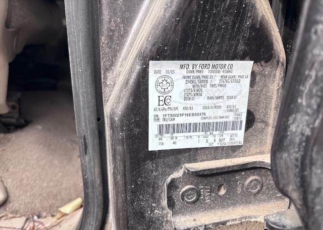 2006 FORD F-250 LARIAT