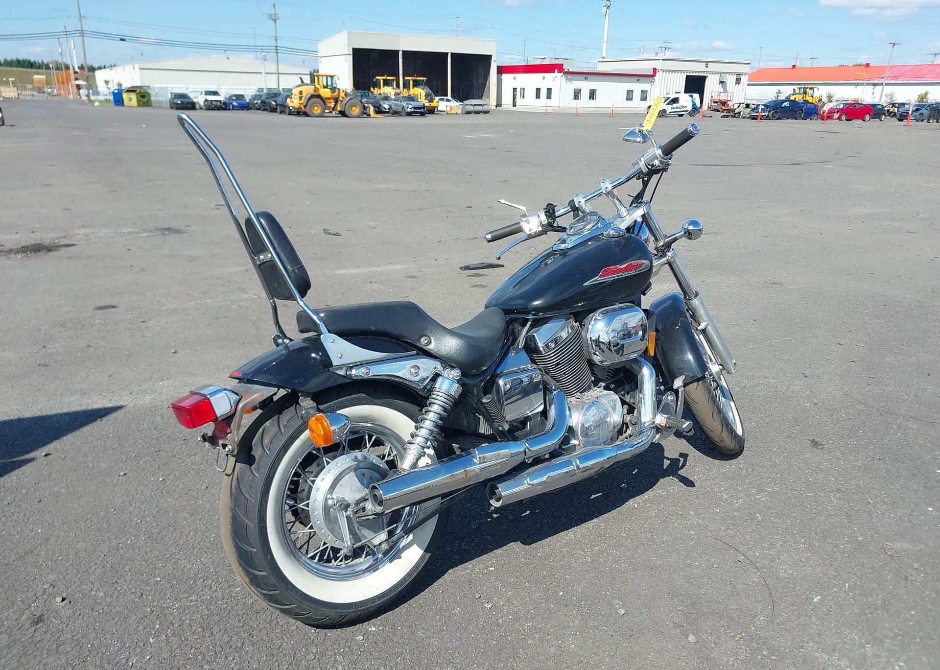 2001 HONDA VT750 DC