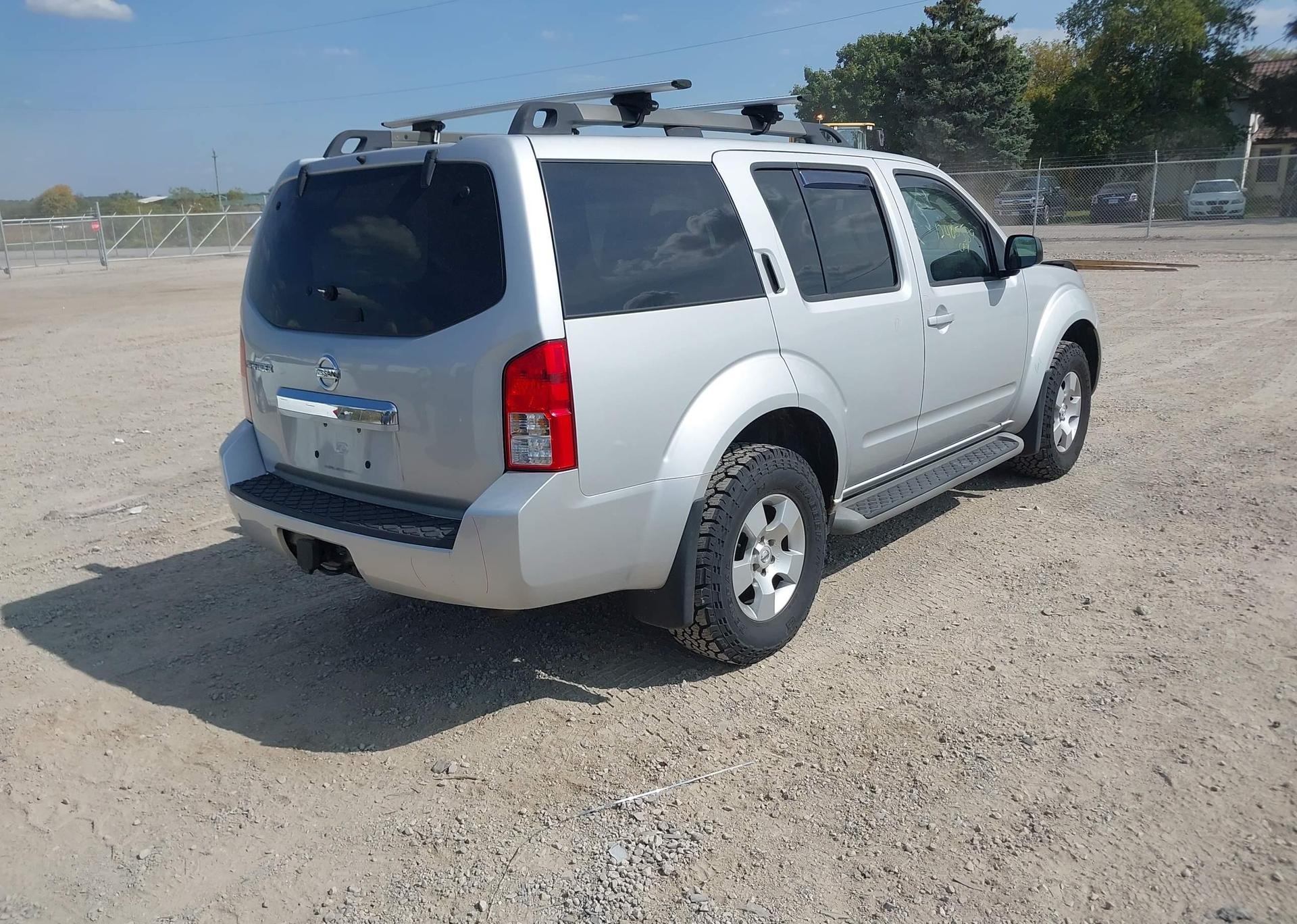 2012 NISSAN PATHFINDER S