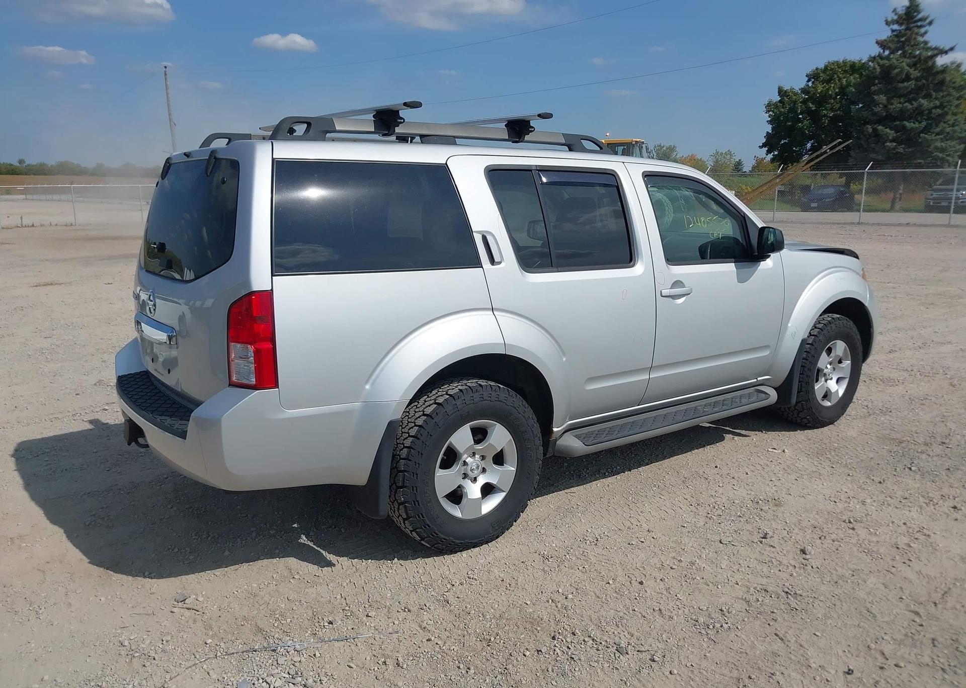 2012 NISSAN PATHFINDER S