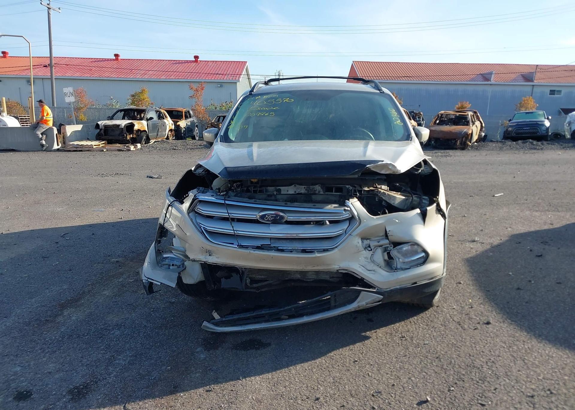 2018 FORD ESCAPE SE