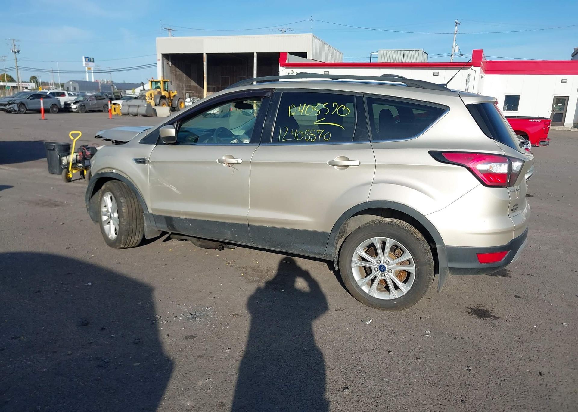 2018 FORD ESCAPE SE