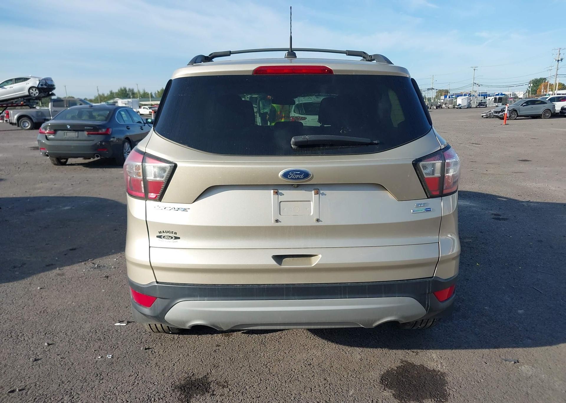 2018 FORD ESCAPE SE