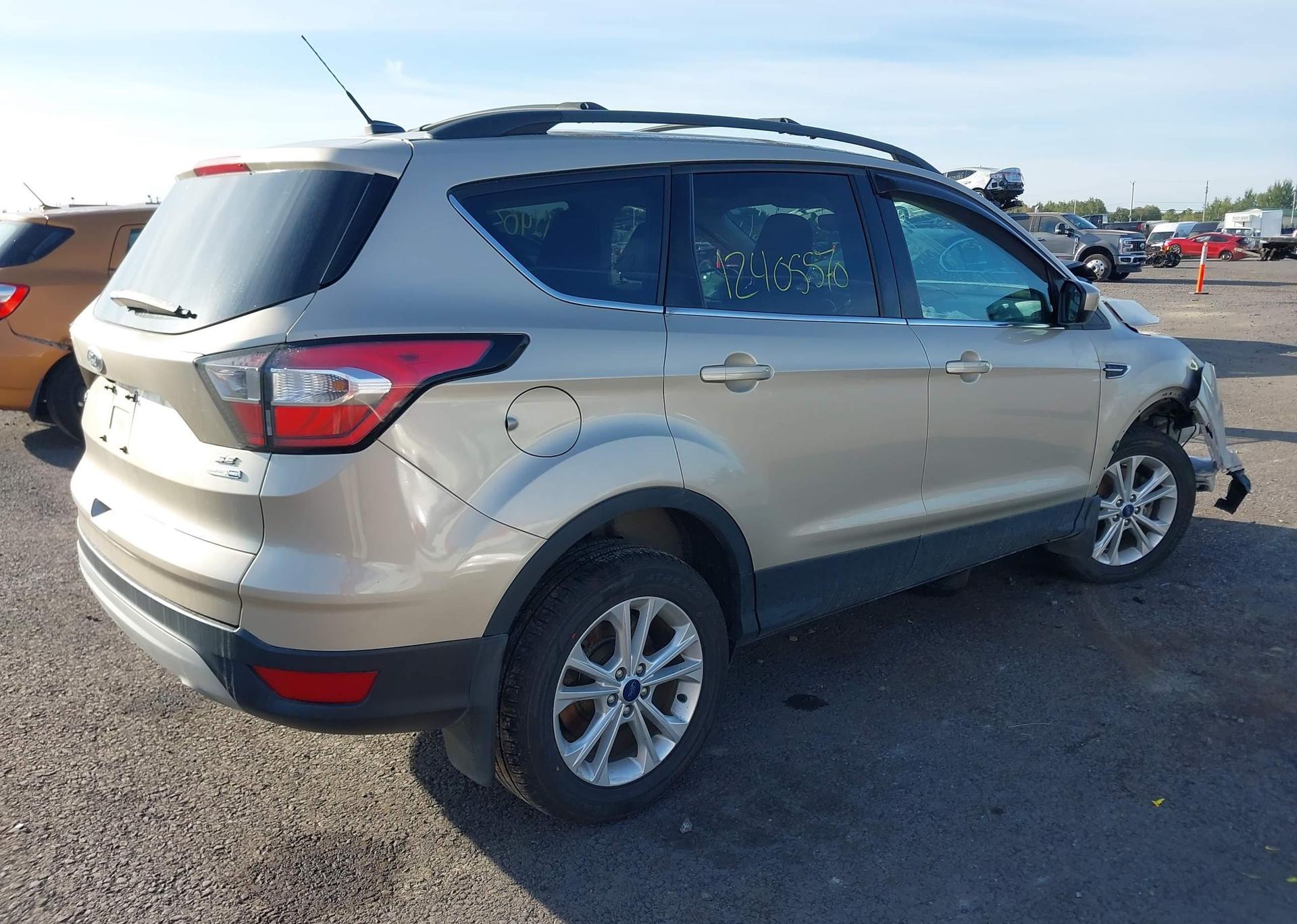 2018 FORD ESCAPE SE