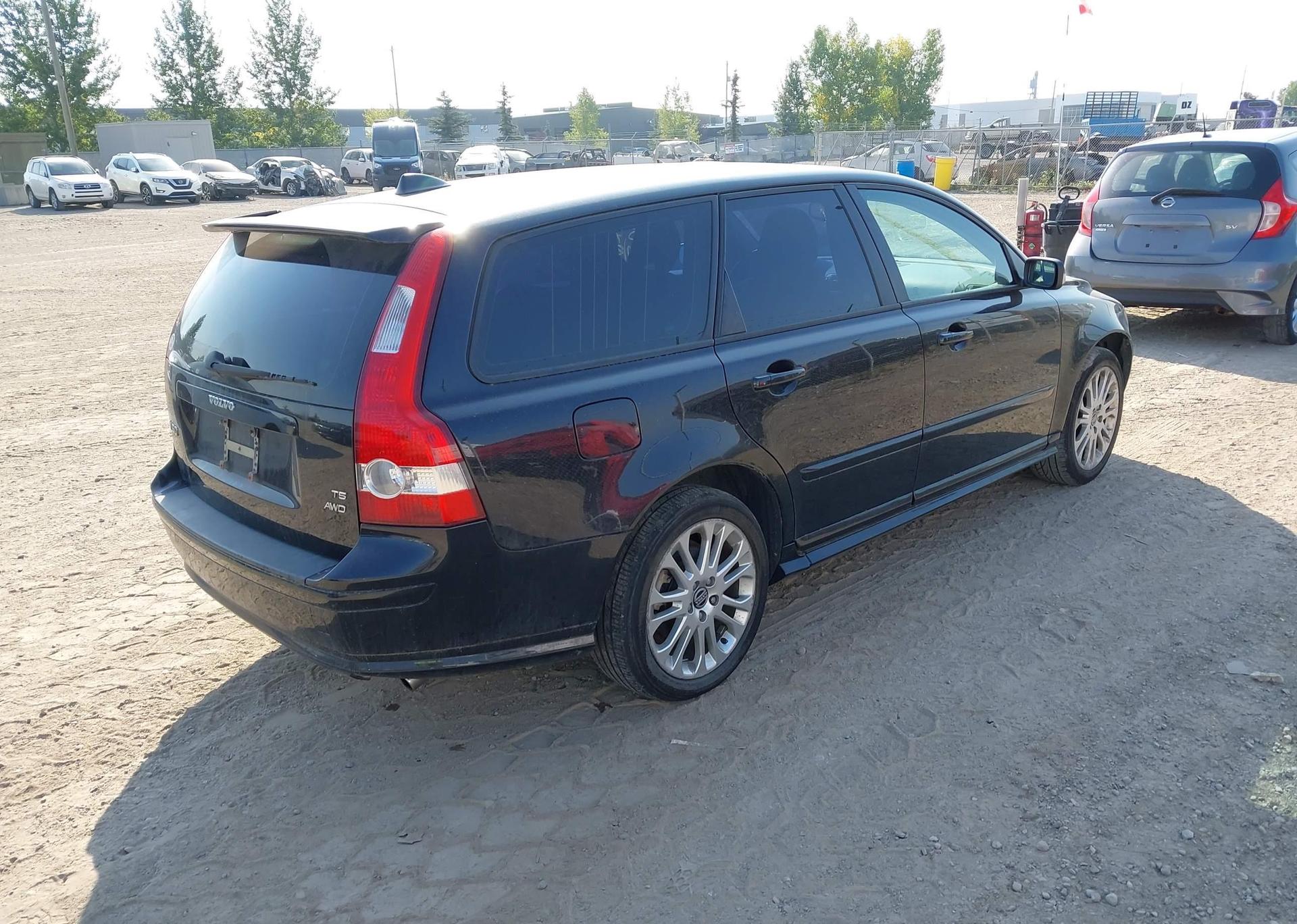 2006 VOLVO V50 T5