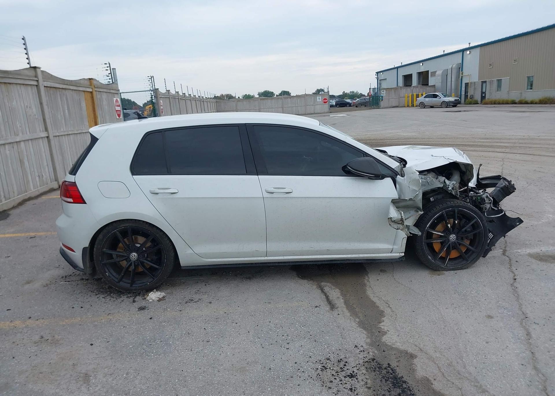 2019 VOLKSWAGEN GOLF R