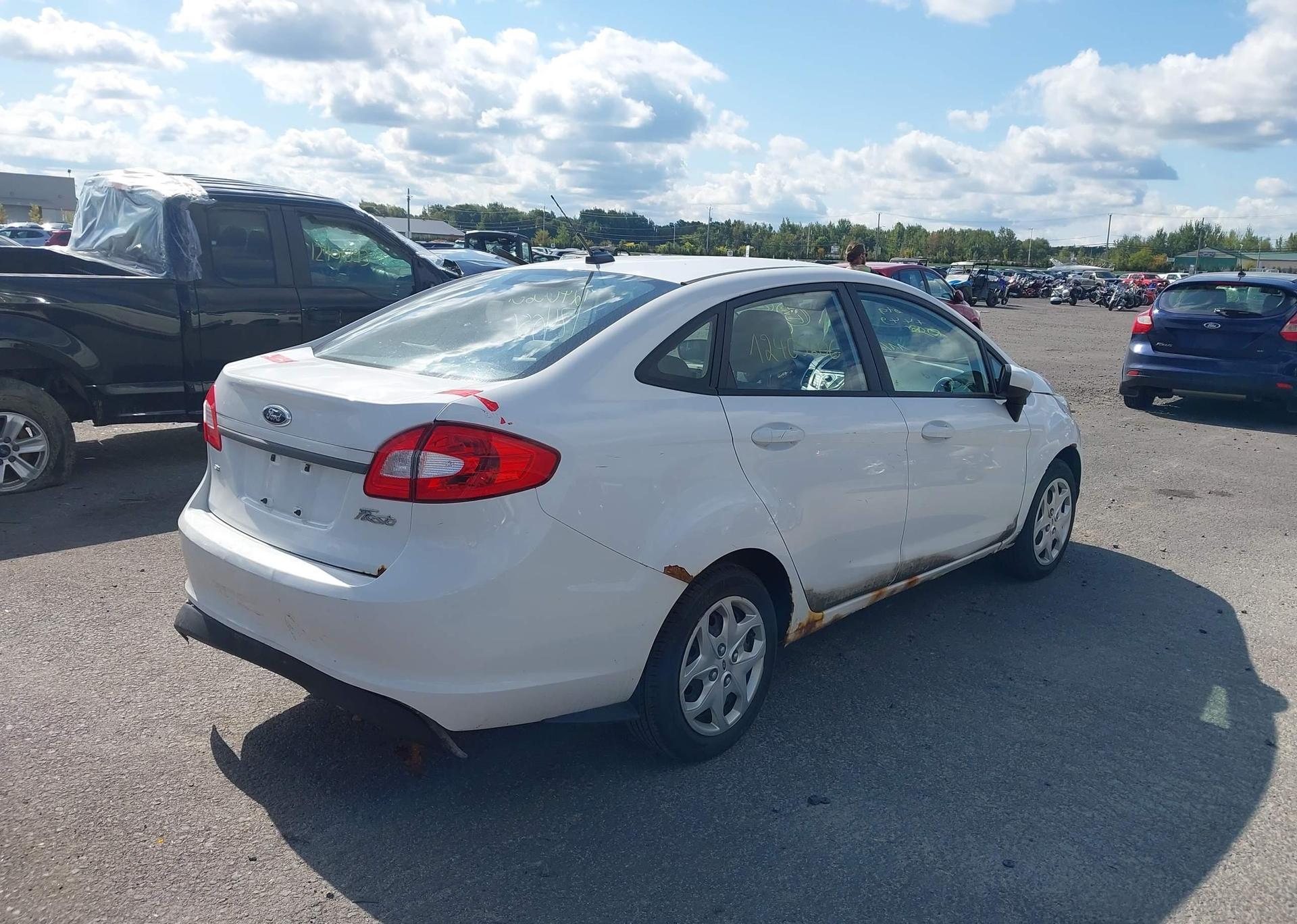 2012 FORD FIESTA SE