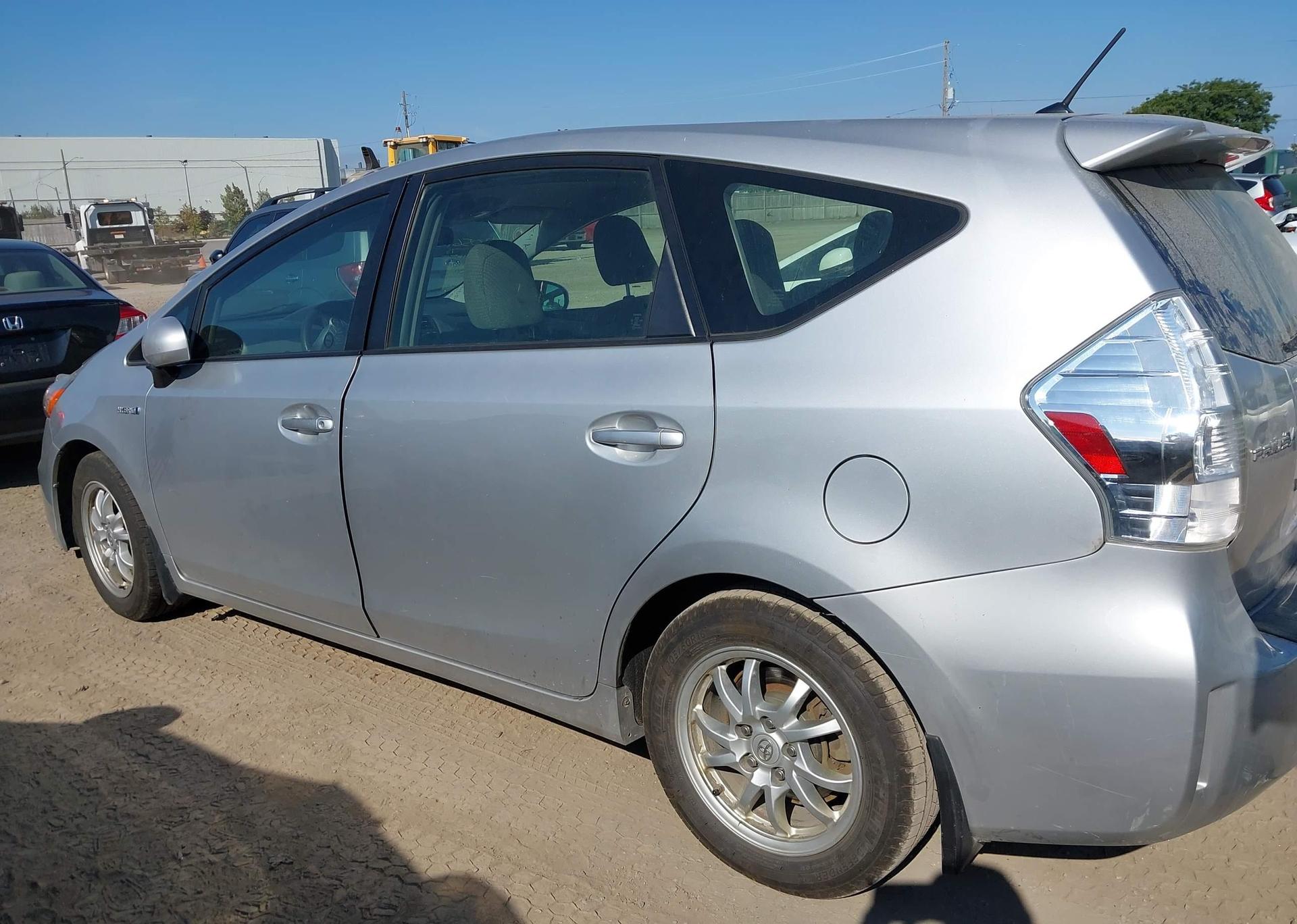 2012 TOYOTA PRIUS V