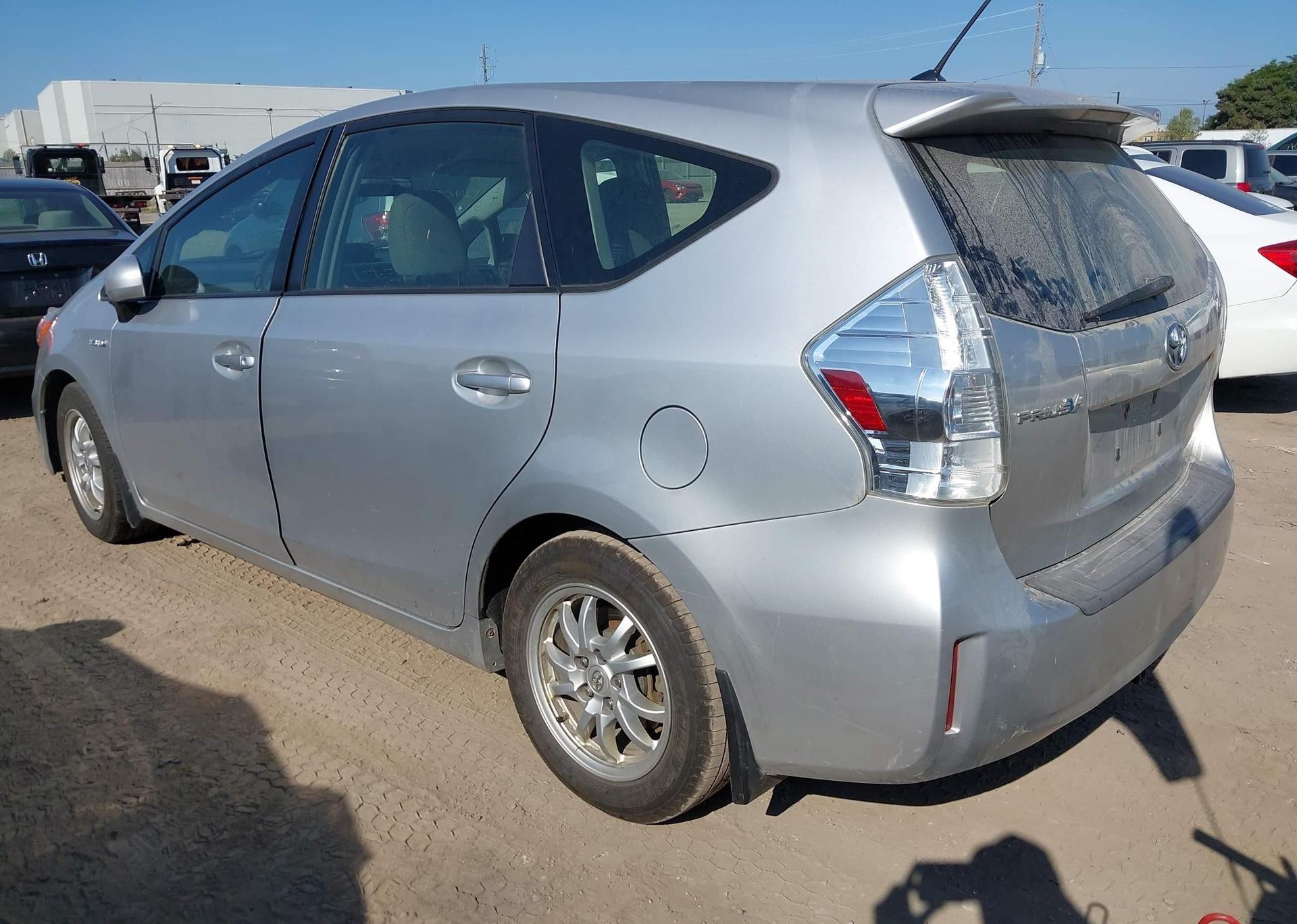 2012 TOYOTA PRIUS V